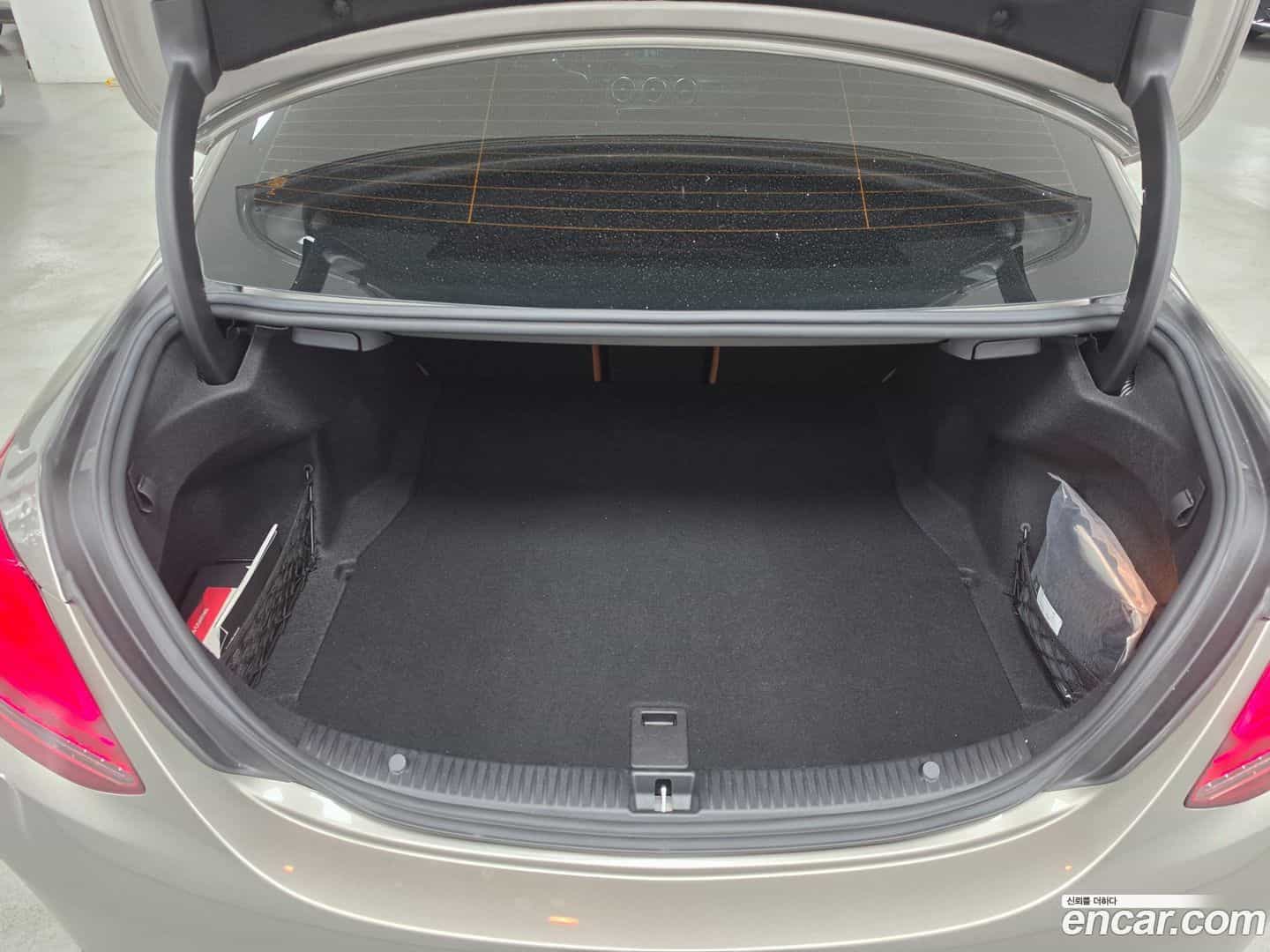 C-Class Mercedes-Benz 2019.6-OPTION-015