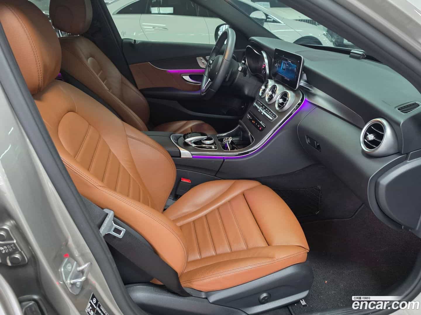 C-Class Mercedes-Benz 2019.6-OPTION-017
