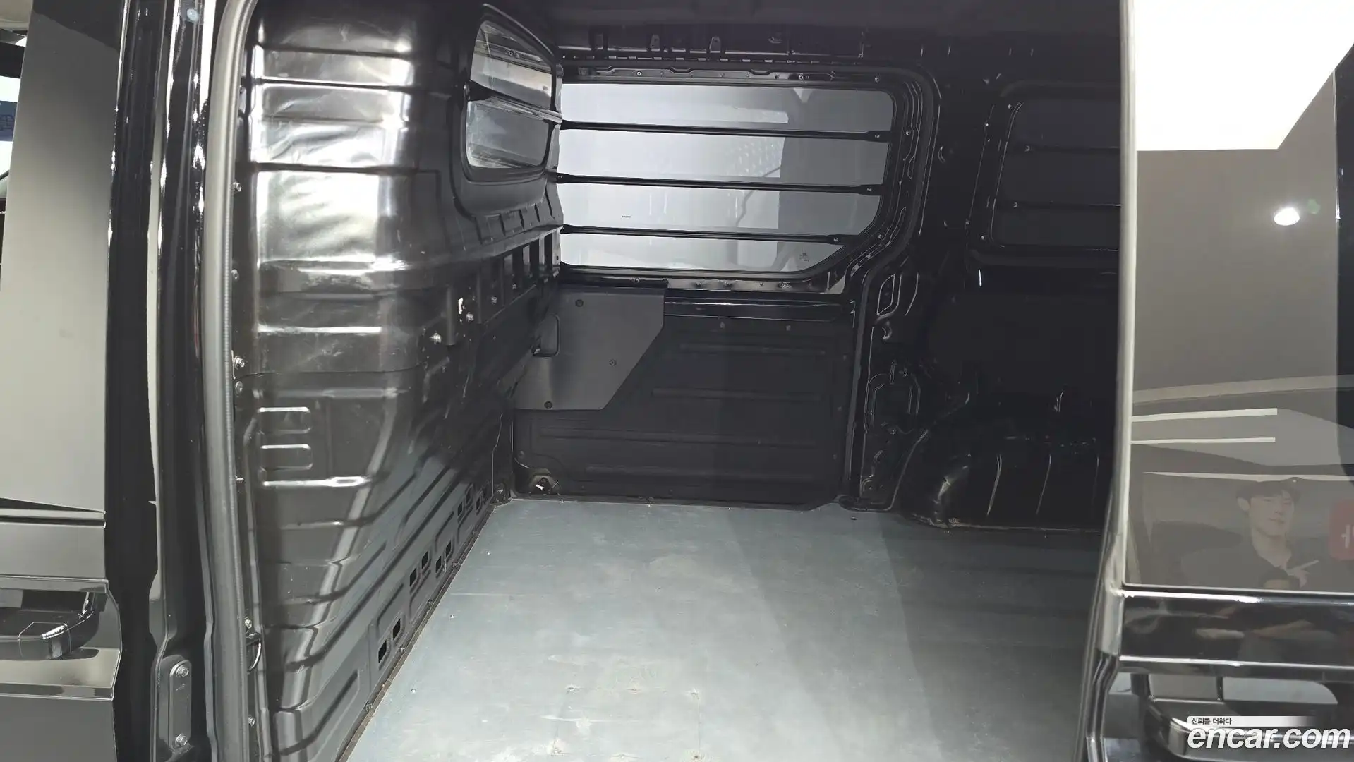 Staria Hyundai 2025.3-OPTION-015