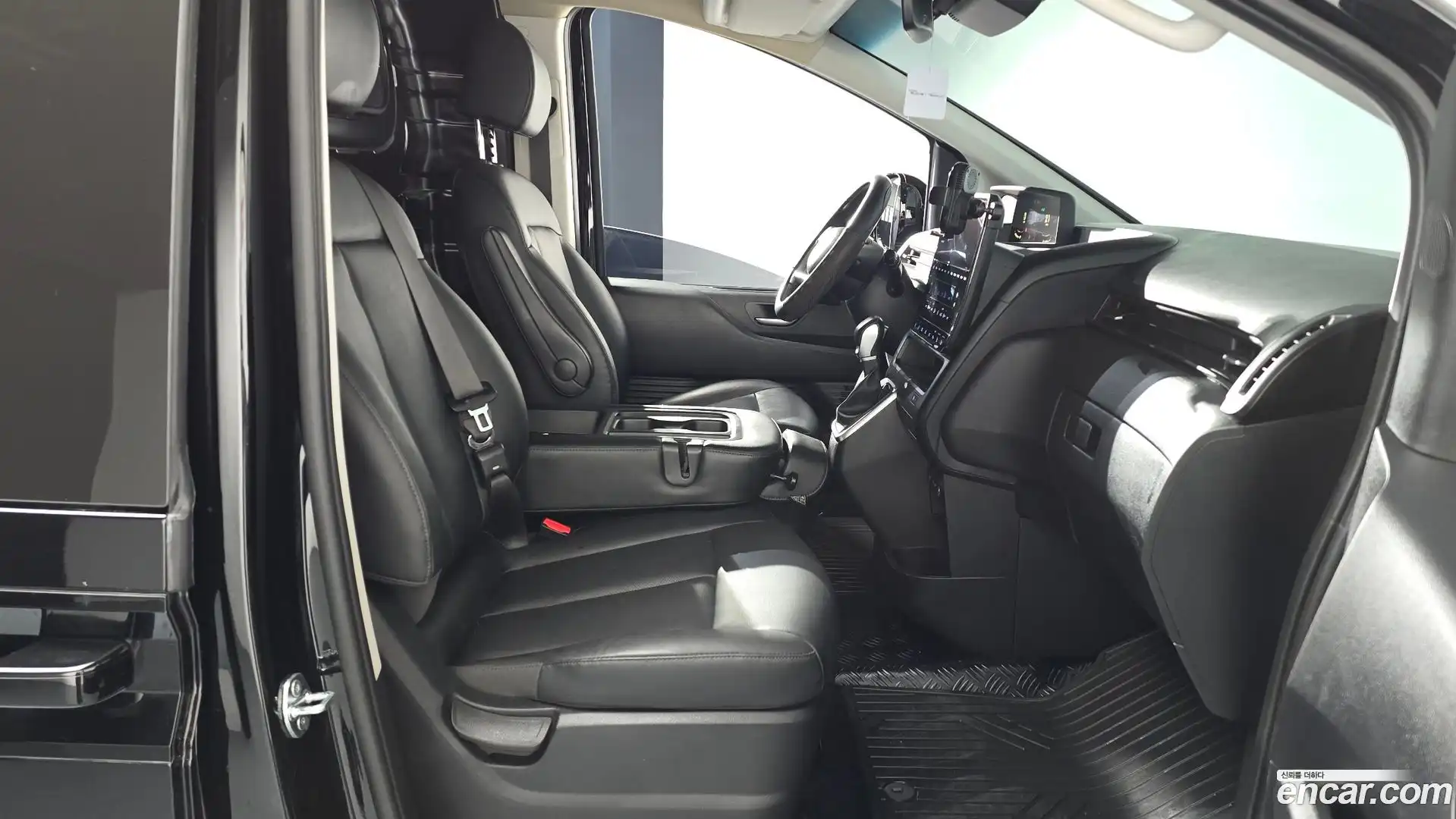 Staria Hyundai 2025.3-INNER-036
