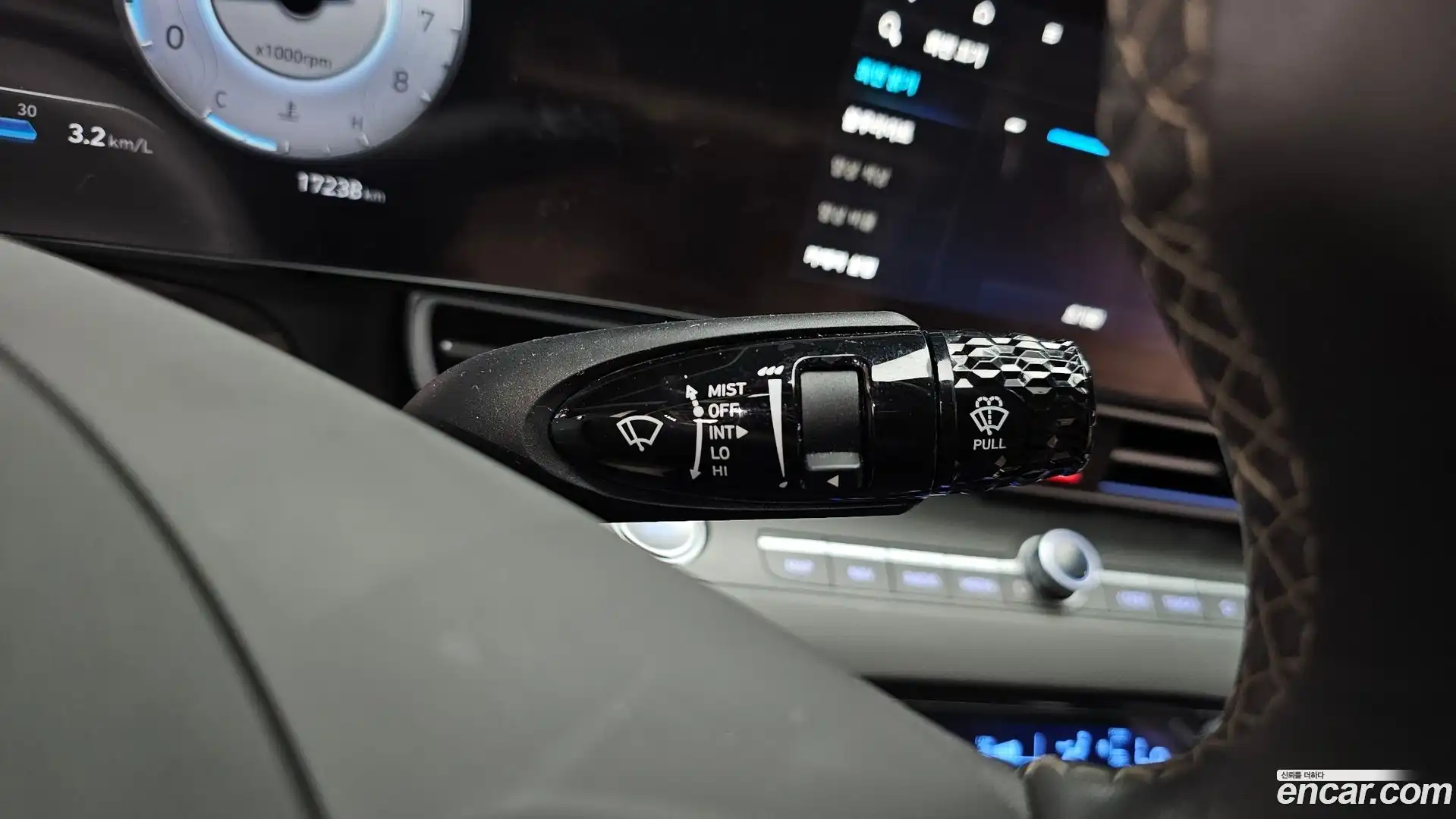 AVANTE Hyundai 2023.10-OPTION-041