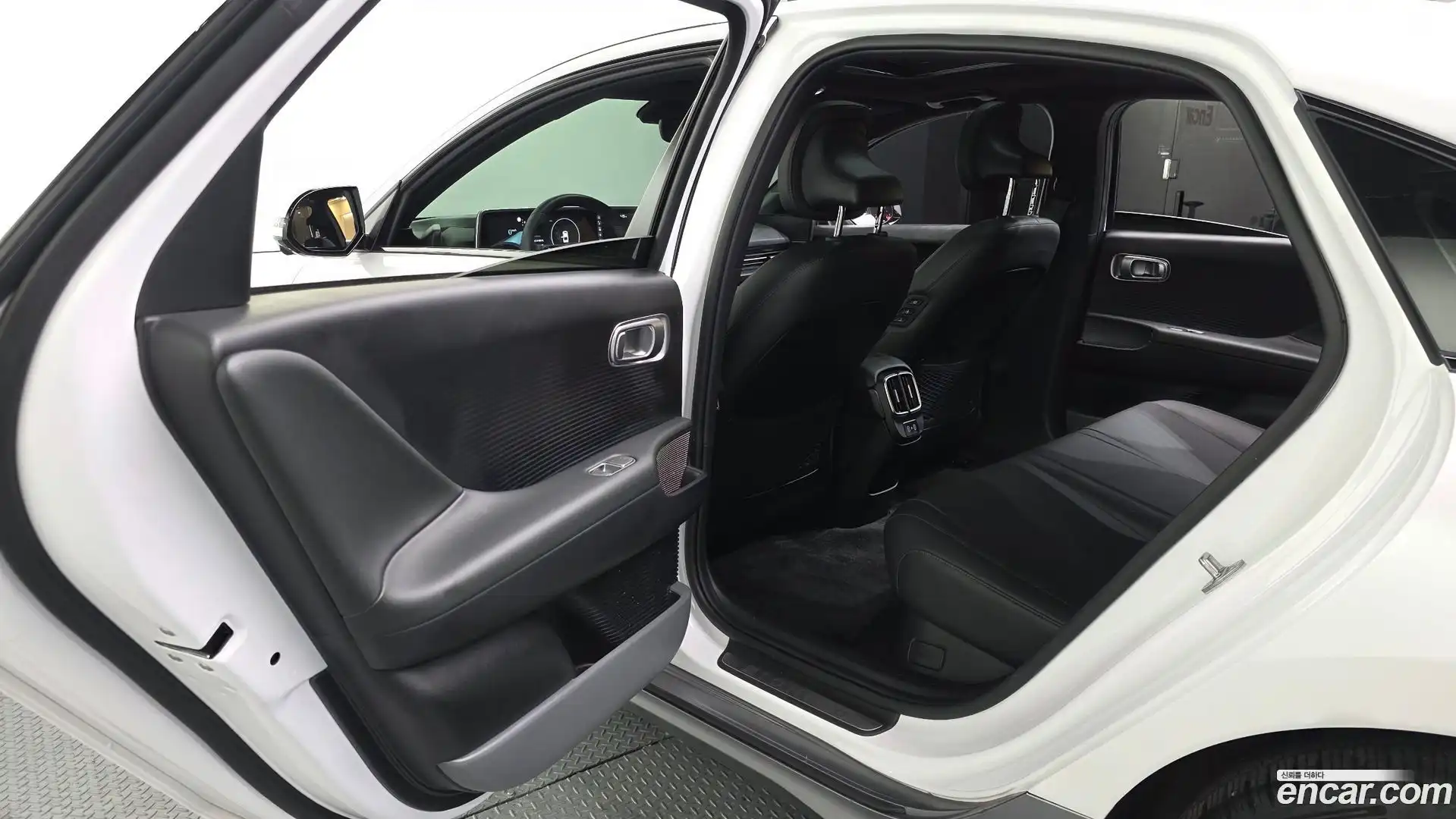 Ioniq6 Hyundai 2022.9-INNER-036