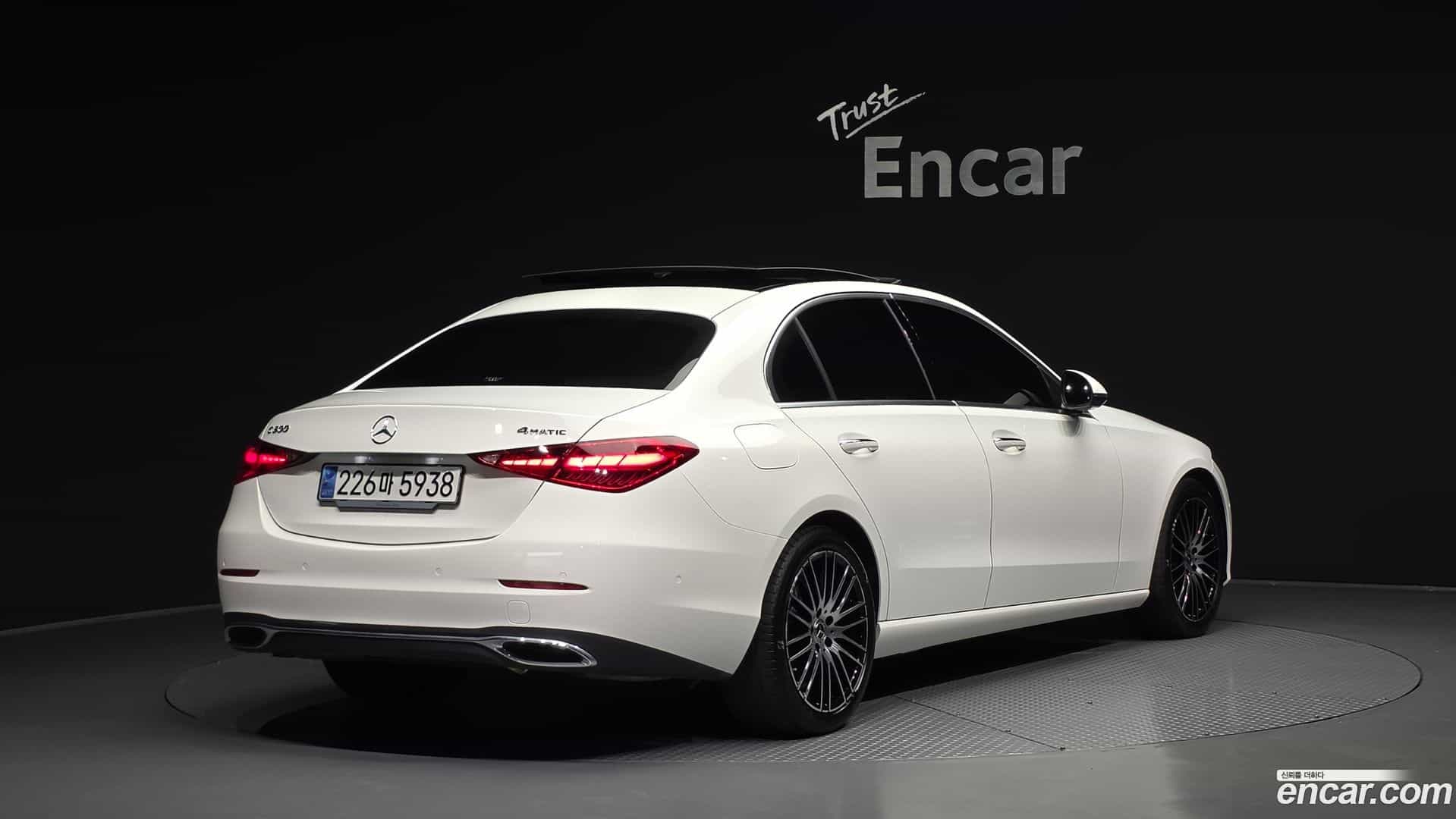 C-Class Mercedes-Benz 2024.0-OUTER-002