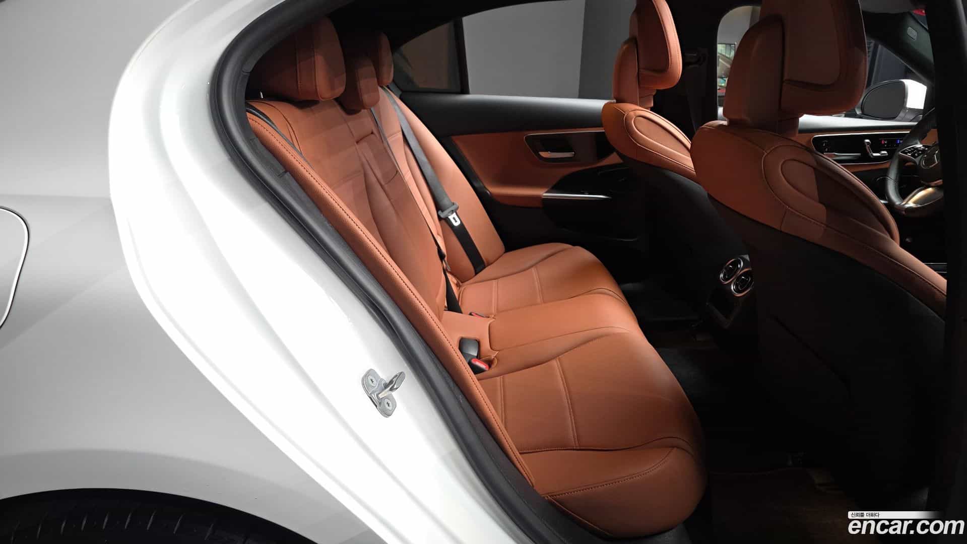 C-Class Mercedes-Benz 2024.0-OPTION-016