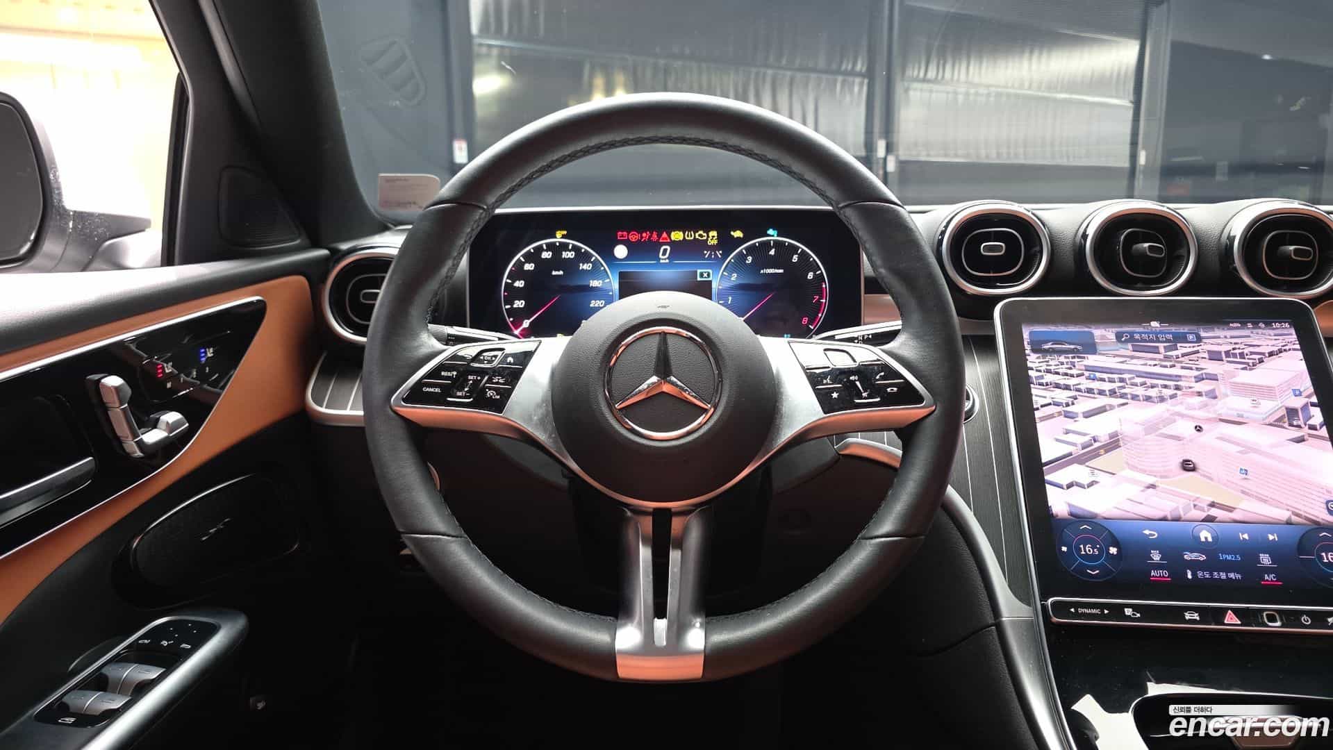 C-Class Mercedes-Benz 2024.0-OPTION-017