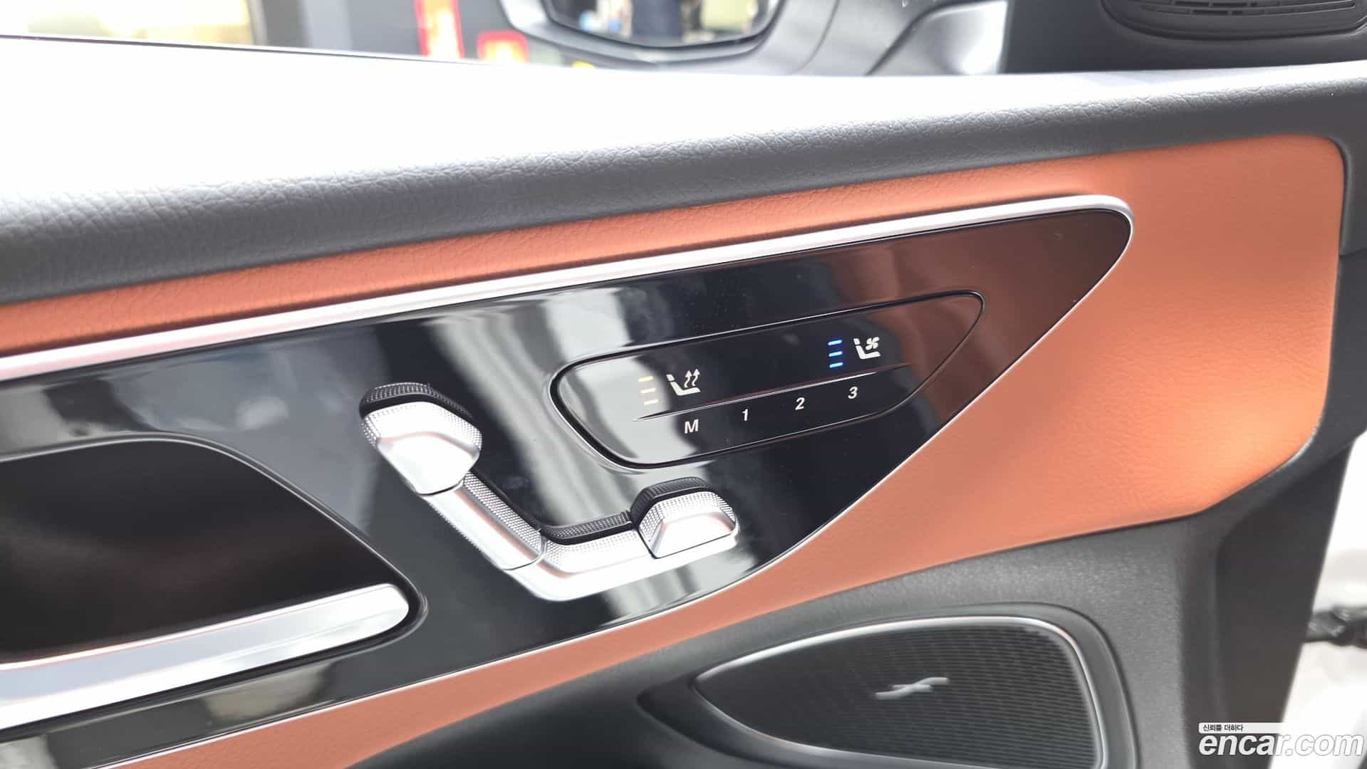 C-Class Mercedes-Benz 2024.0-OPTION-023