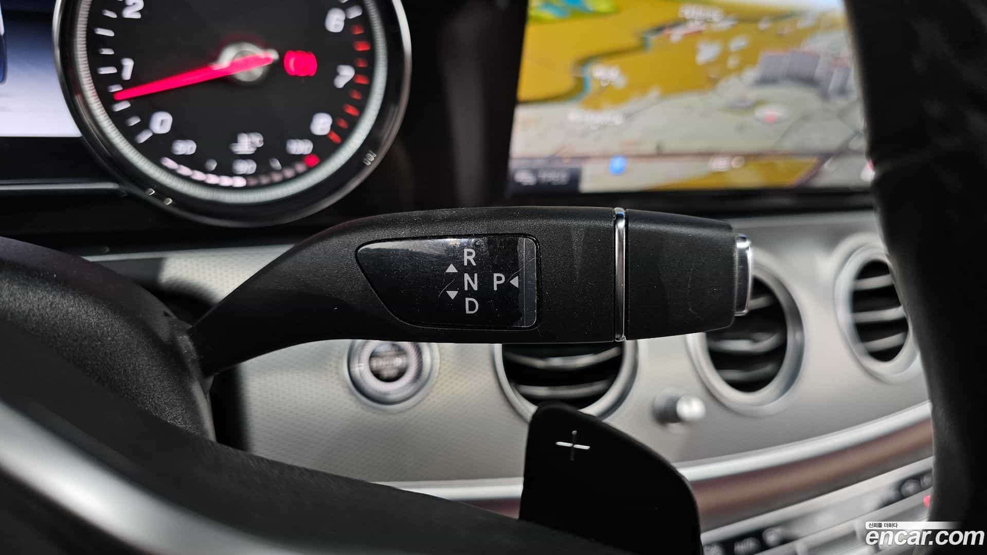 E-Class Mercedes-Benz 2020.5-INNER-009