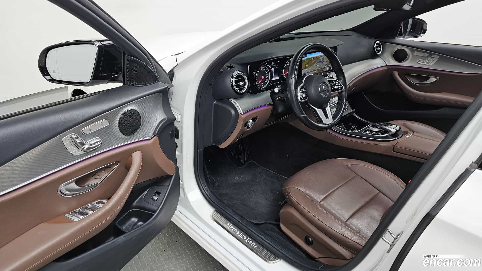 E-Class Mercedes-Benz 2020.5-INNER-010