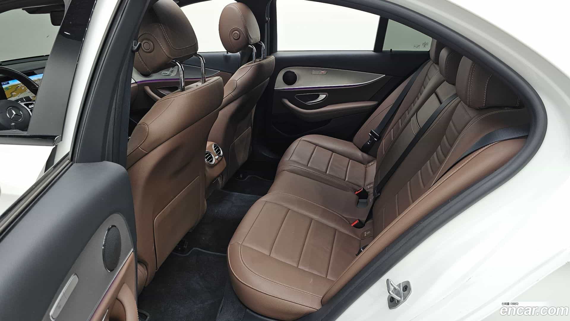 E-Class Mercedes-Benz 2020.5-OPTION-015
