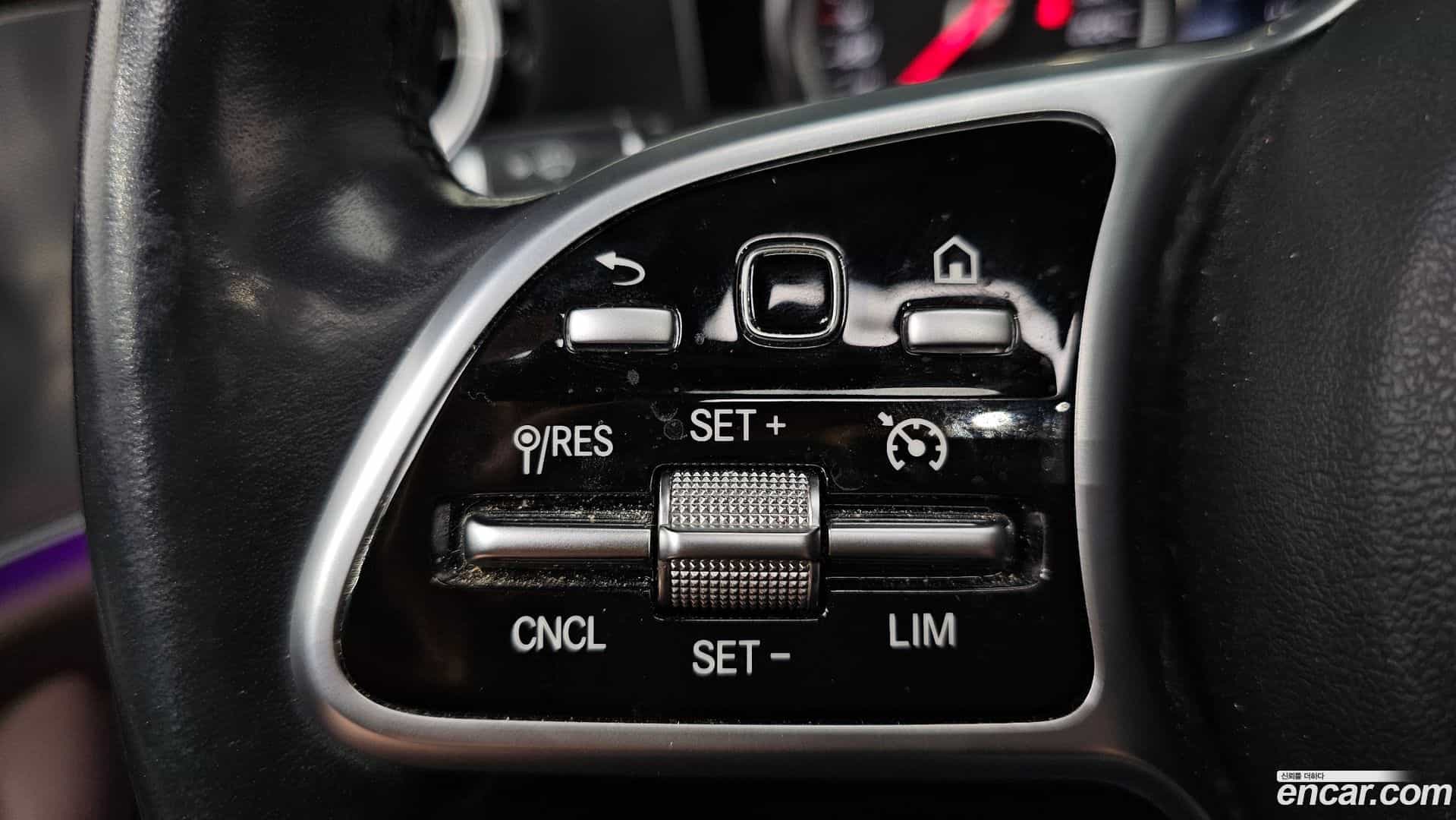 E-Class Mercedes-Benz 2020.5-OPTION-019