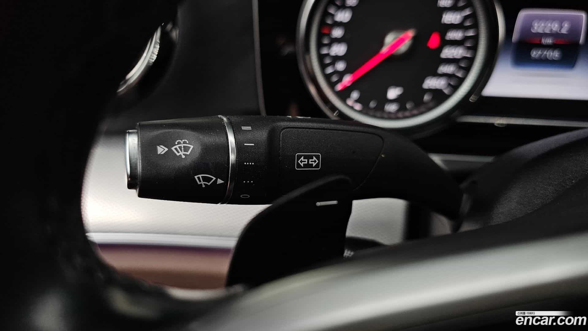 E-Class Mercedes-Benz 2020.5-OPTION-020