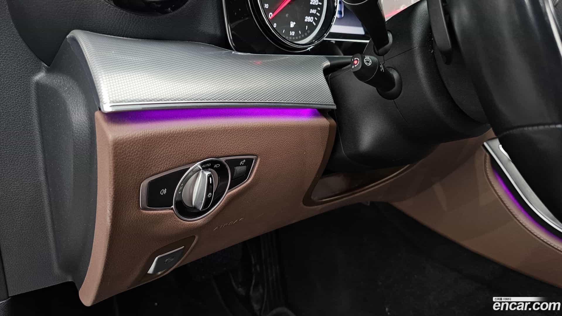 E-Class Mercedes-Benz 2020.5-OPTION-021