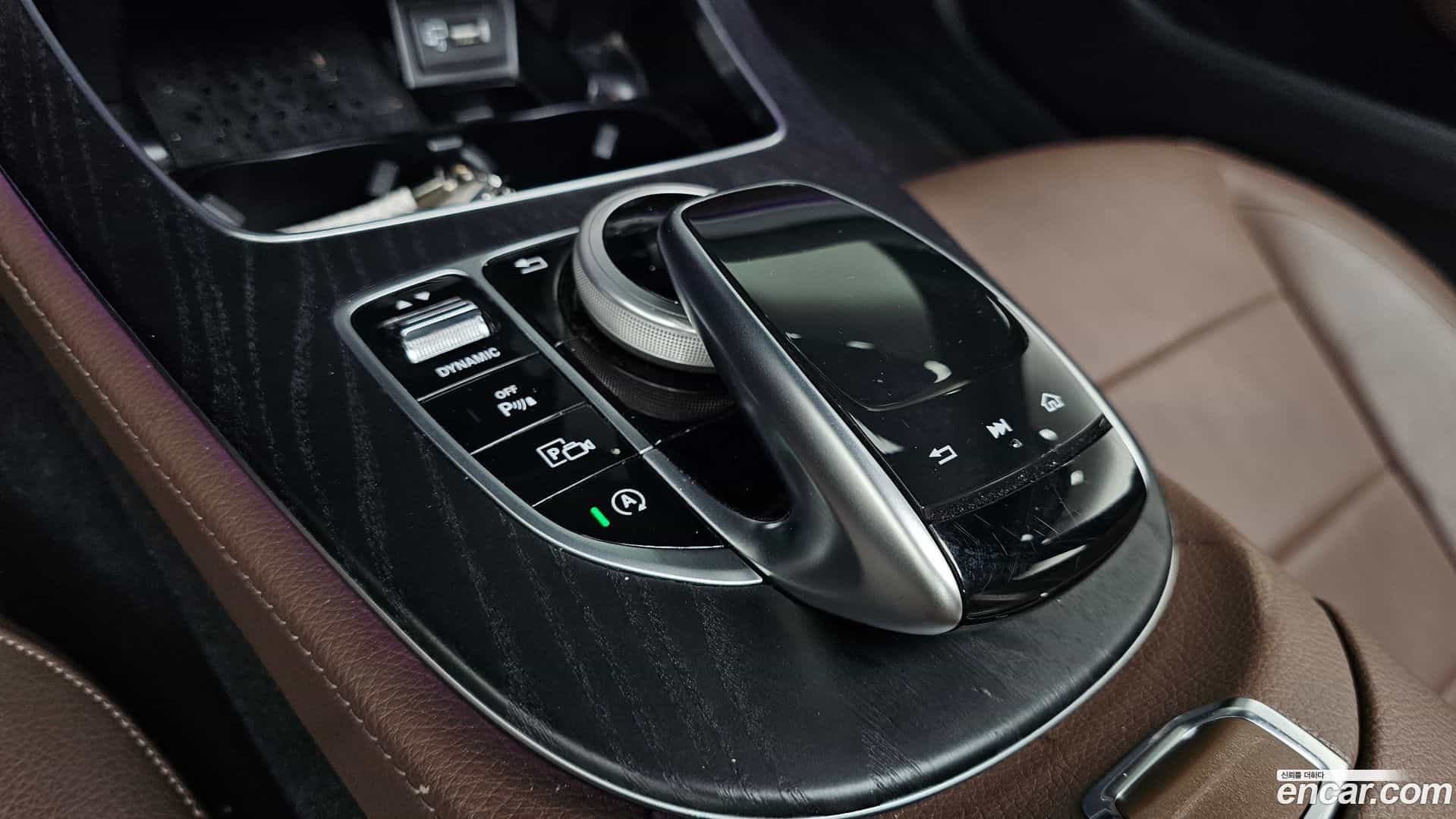 E-Class Mercedes-Benz 2020.5-OPTION-022