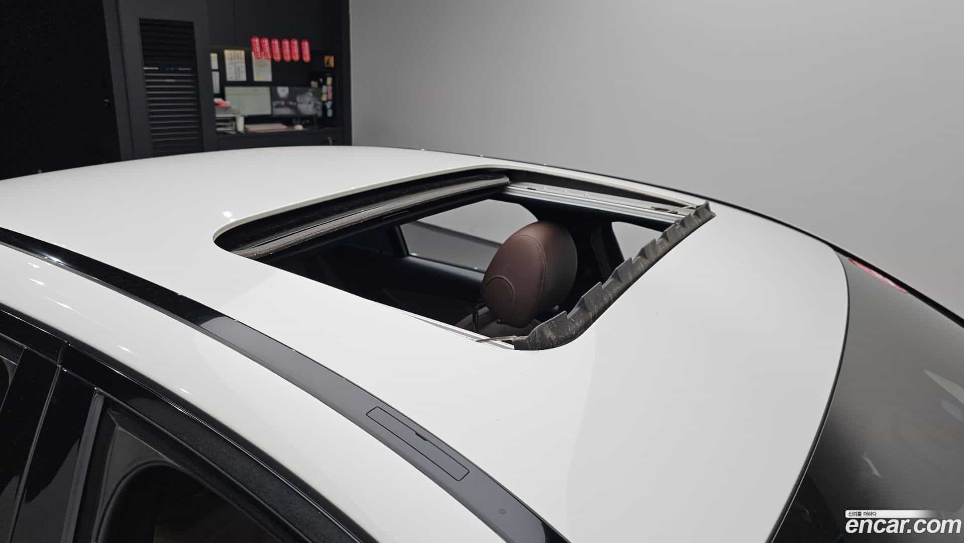 E-Class Mercedes-Benz 2020.5-OPTION-023