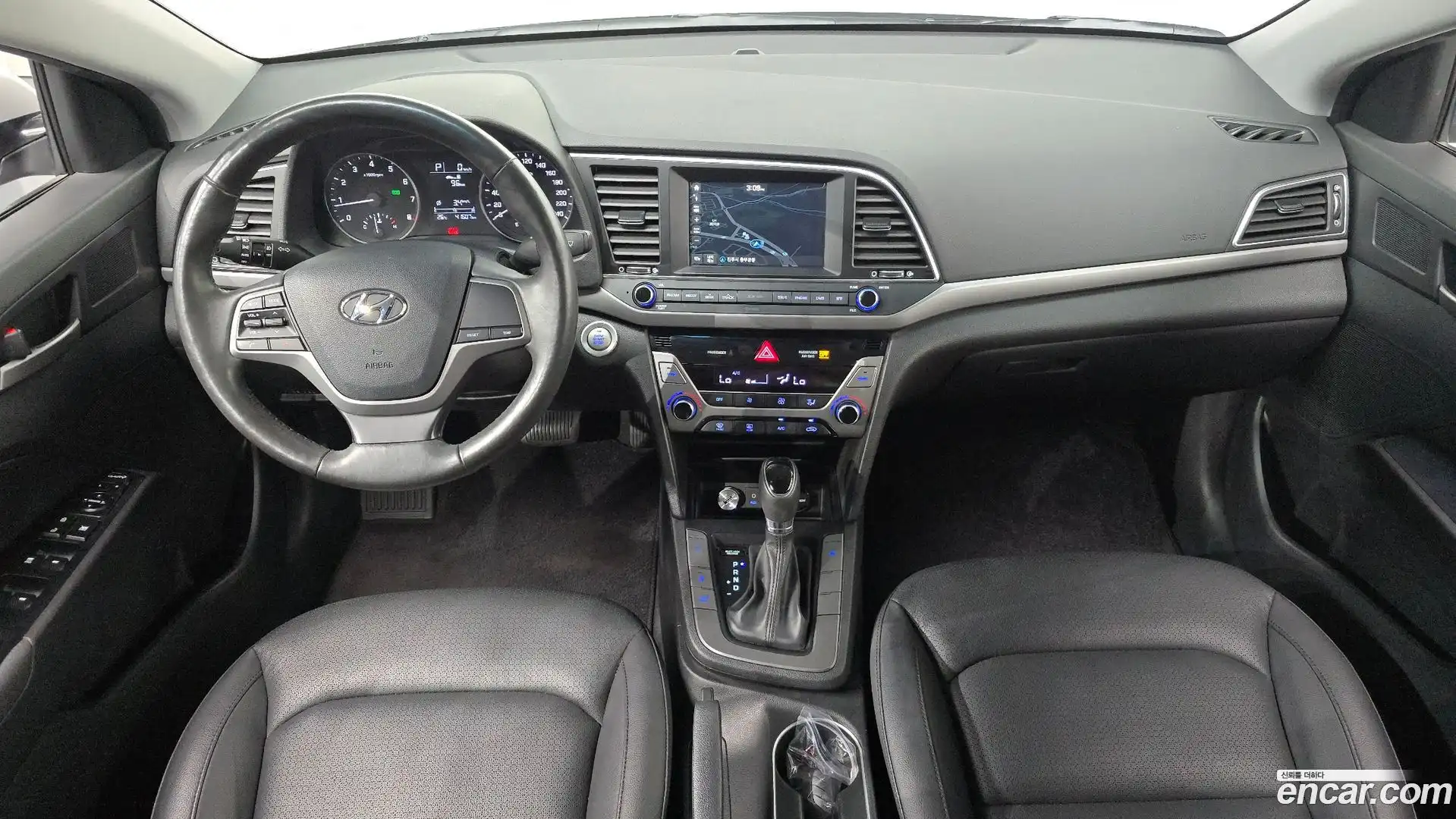 AVANTE Hyundai 2015.11-INNER-007