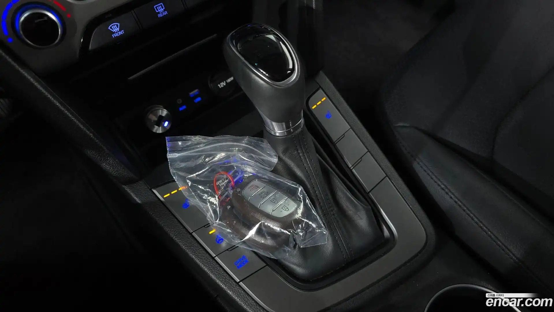 AVANTE Hyundai 2015.11-INNER-009