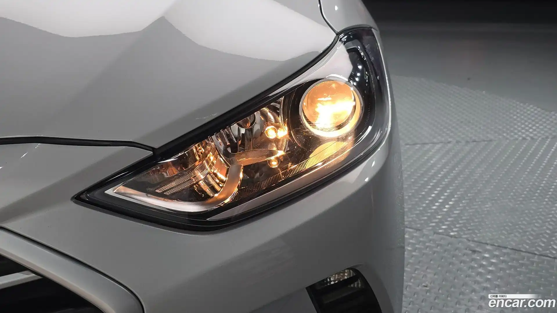 AVANTE Hyundai 2015.11-OUTER-032