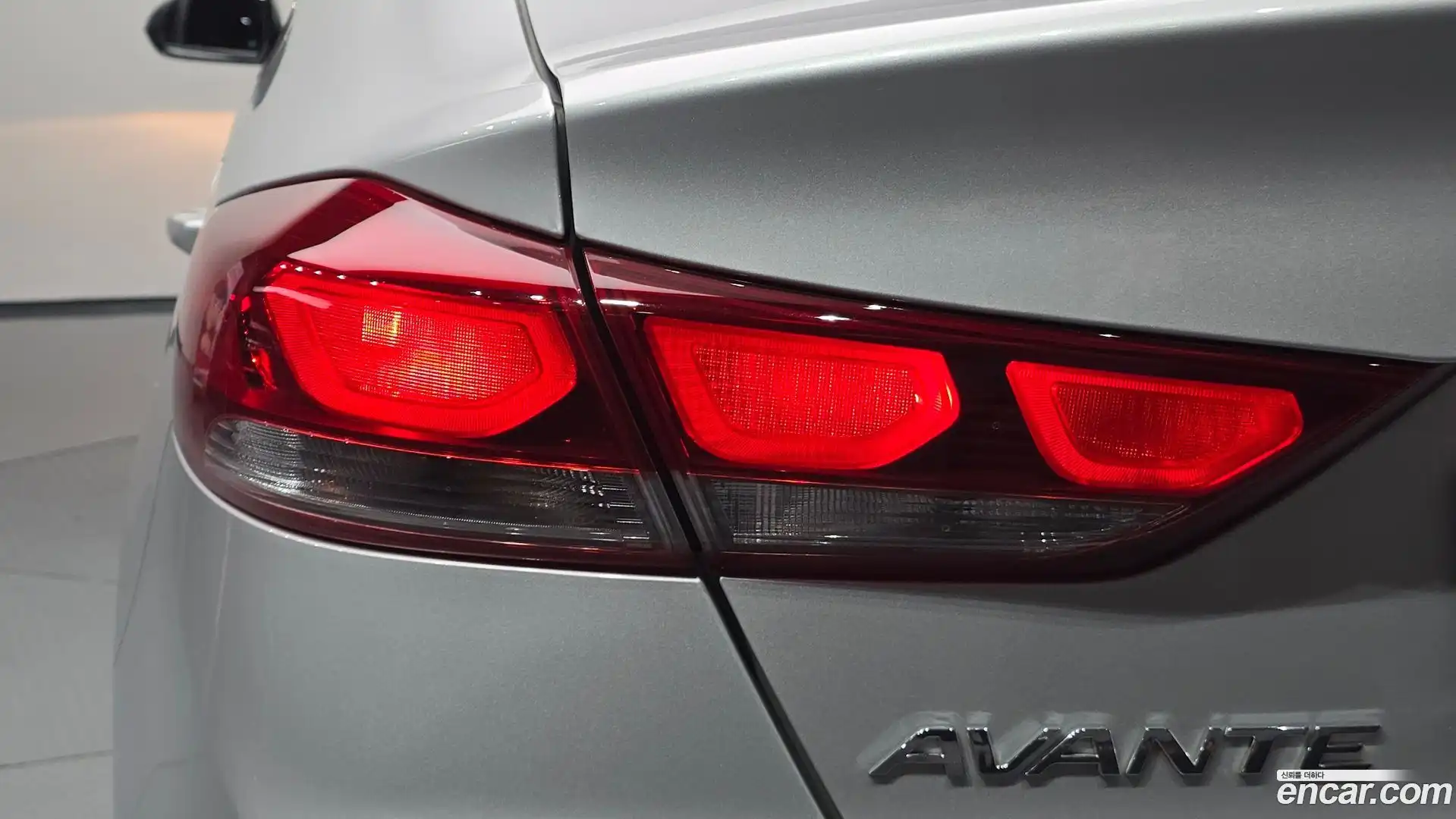 AVANTE Hyundai 2015.11-OUTER-033