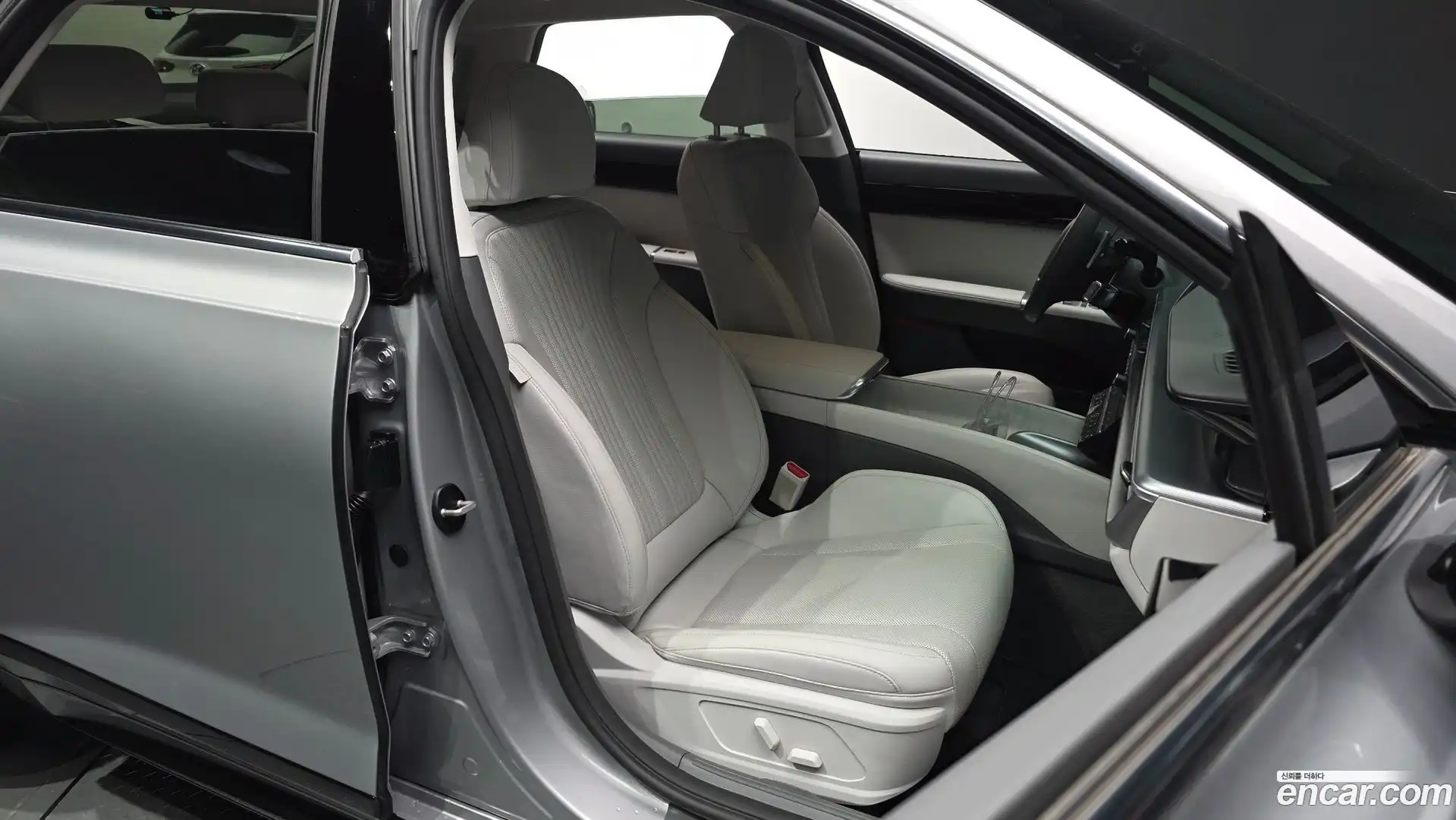 Grandeur Hyundai 2023.7-INNER-036