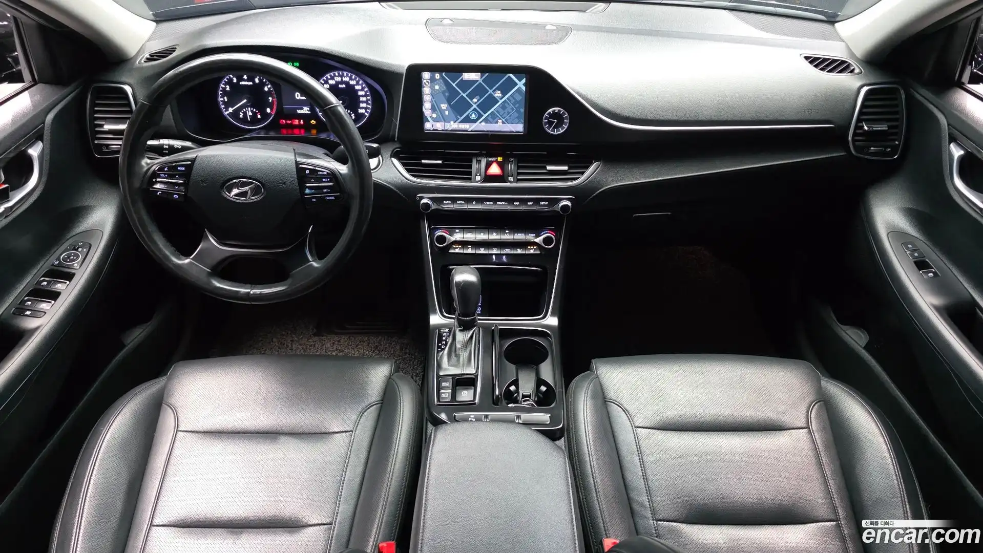 Grandeur Hyundai 2017.0-INNER-007