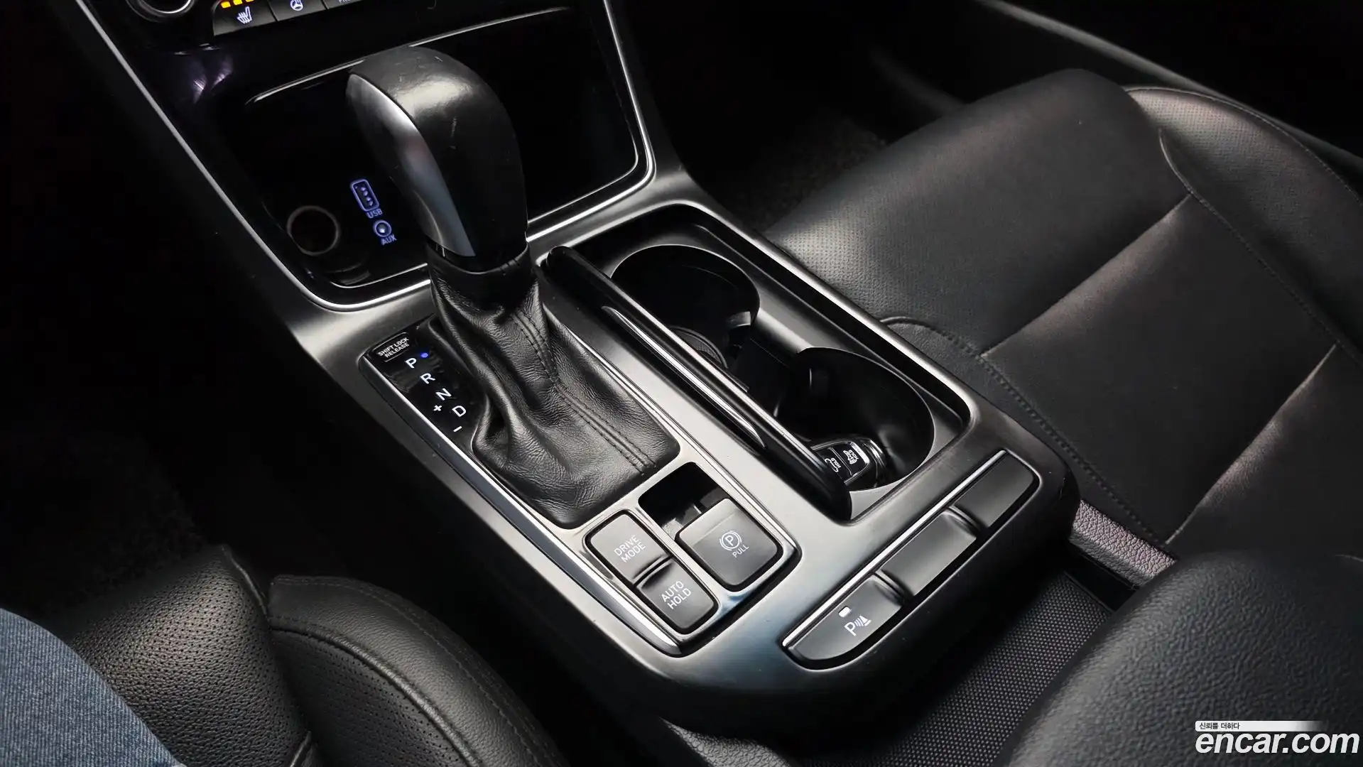 Grandeur Hyundai 2017.0-INNER-009