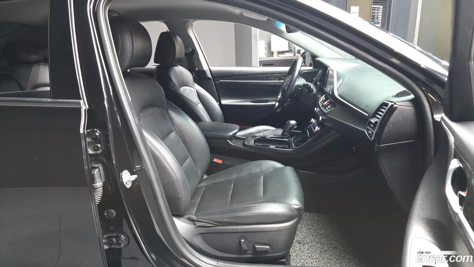Grandeur Hyundai 2017.0-OPTION-015