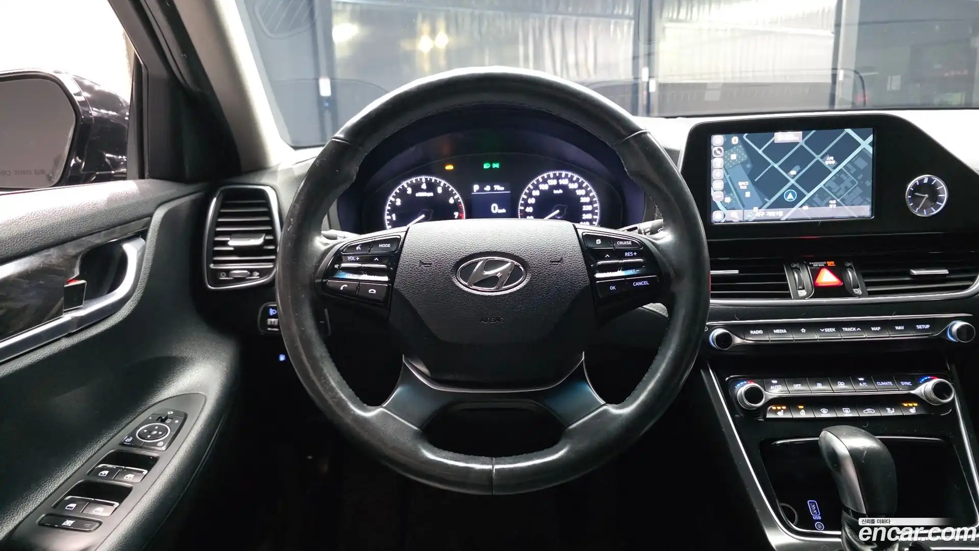 Grandeur Hyundai 2017.0-OPTION-017