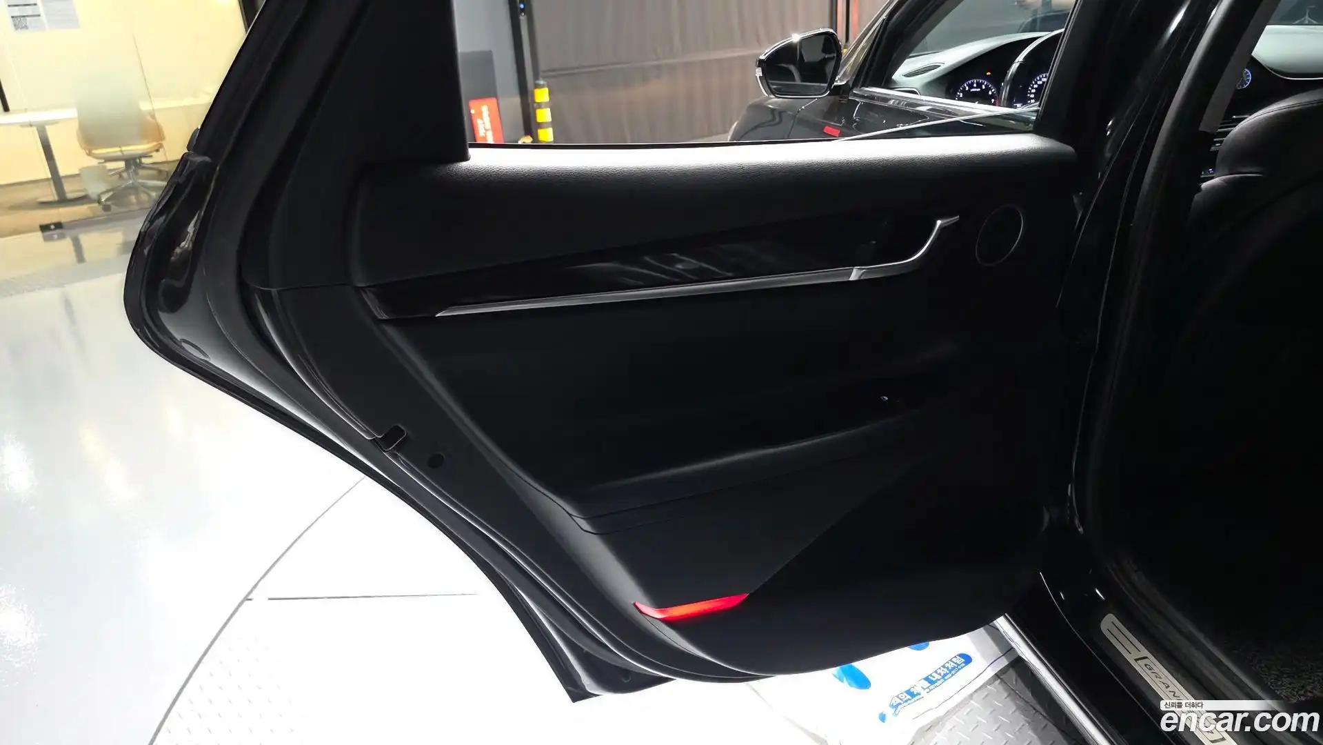 Grandeur Hyundai 2017.0-INNER-035