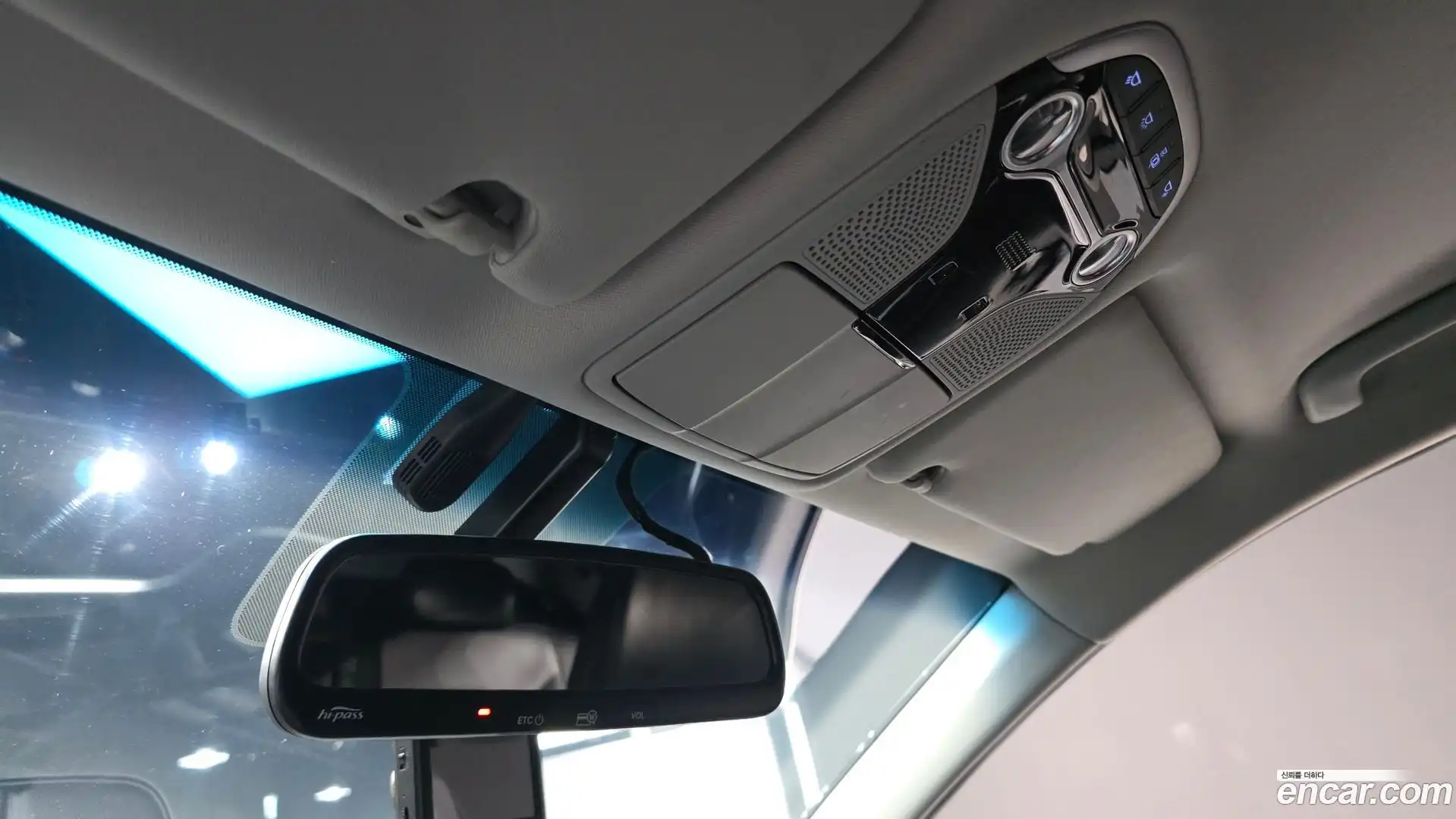 Grandeur Hyundai 2017.0-OPTION-042