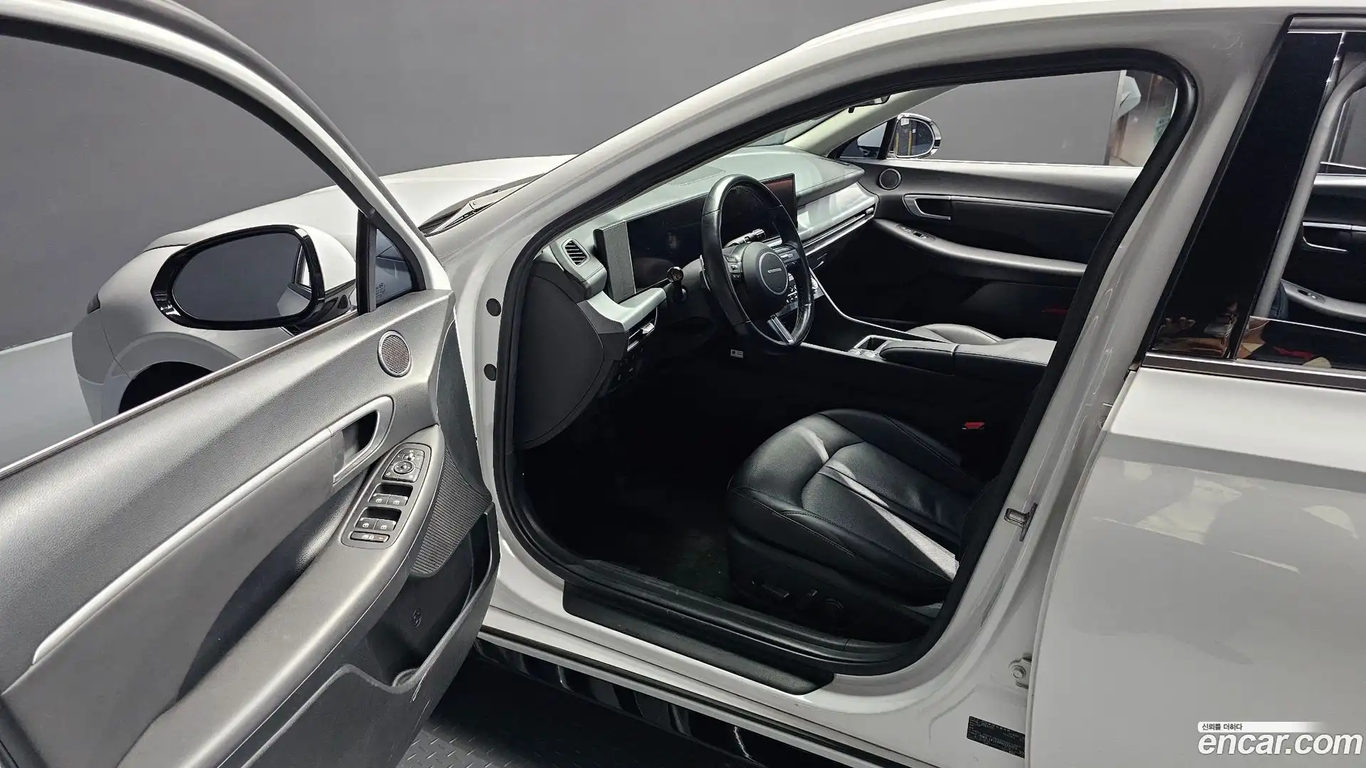 Sonata Hyundai 2023.4-INNER-010
