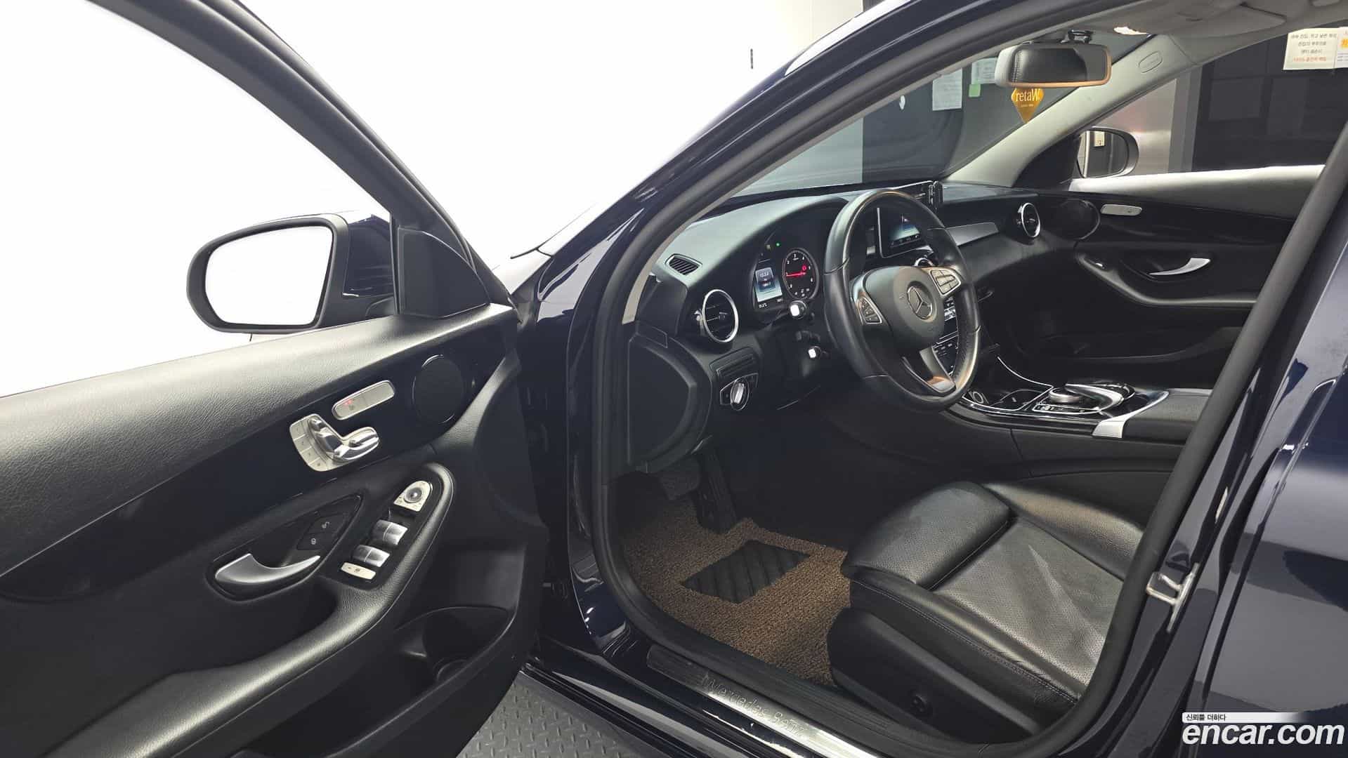 C-Class Mercedes-Benz 2017.6-INNER-010
