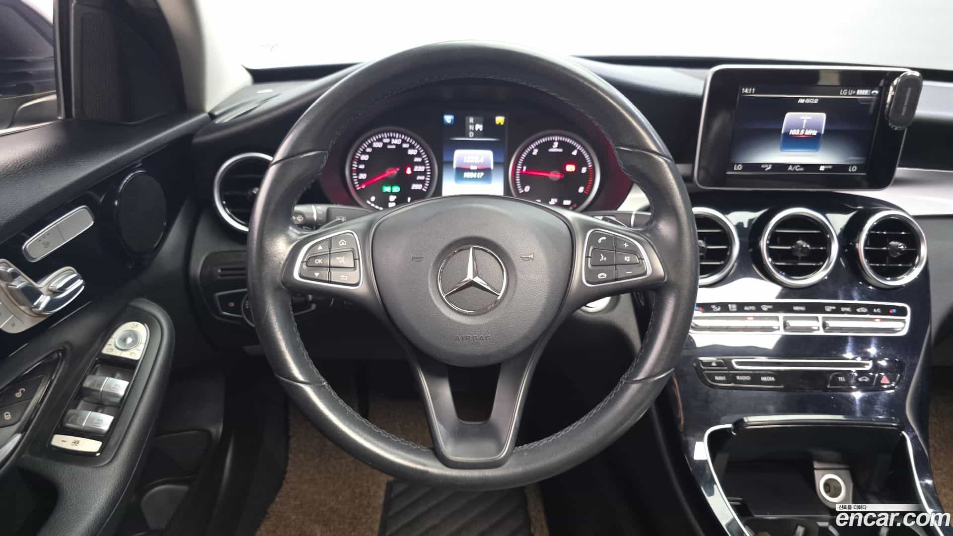 C-Class Mercedes-Benz 2017.6-OPTION-017