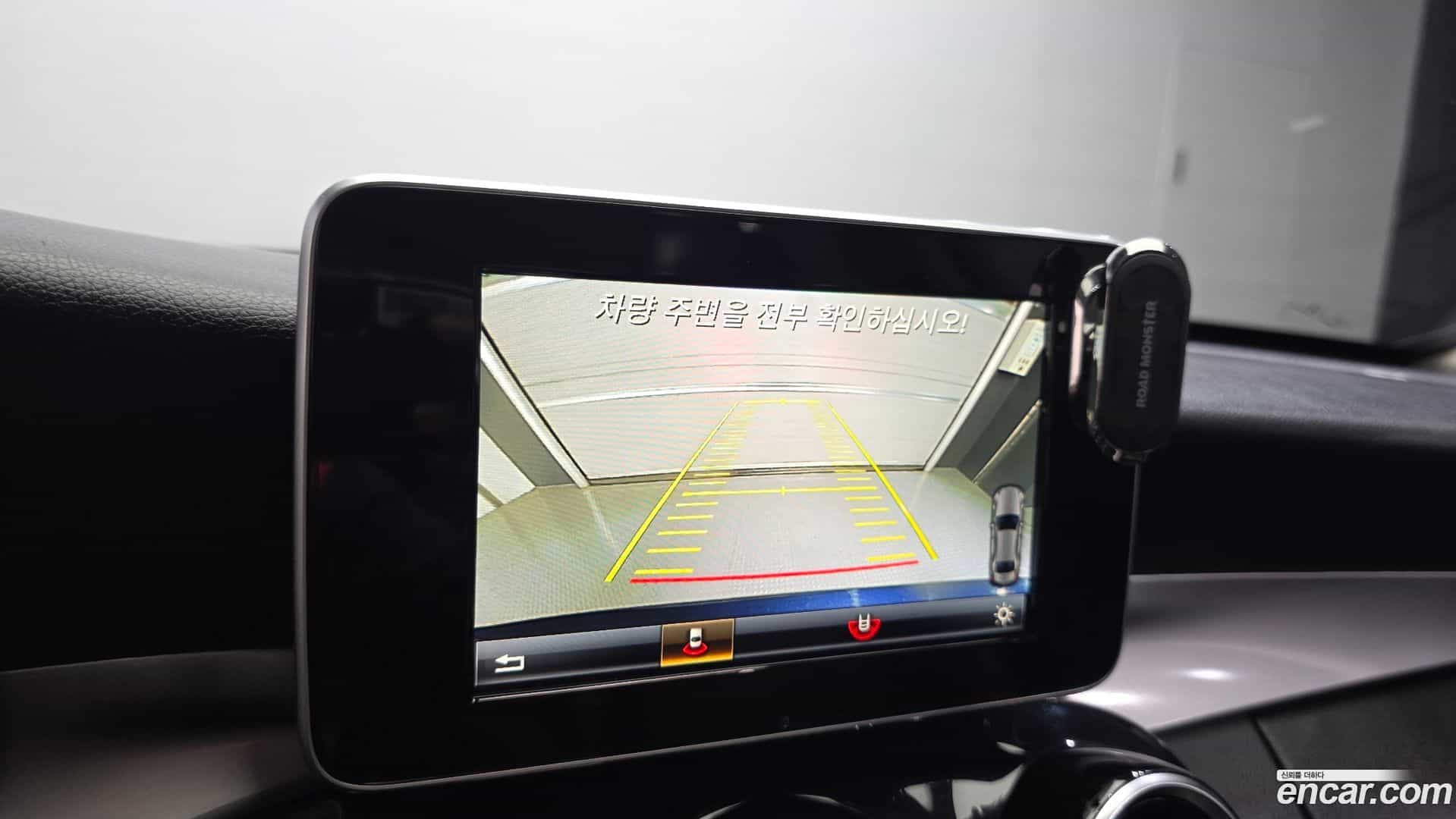 C-Class Mercedes-Benz 2017.6-OPTION-019