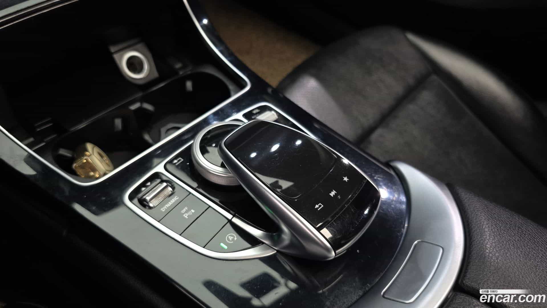 C-Class Mercedes-Benz 2017.6-OPTION-024