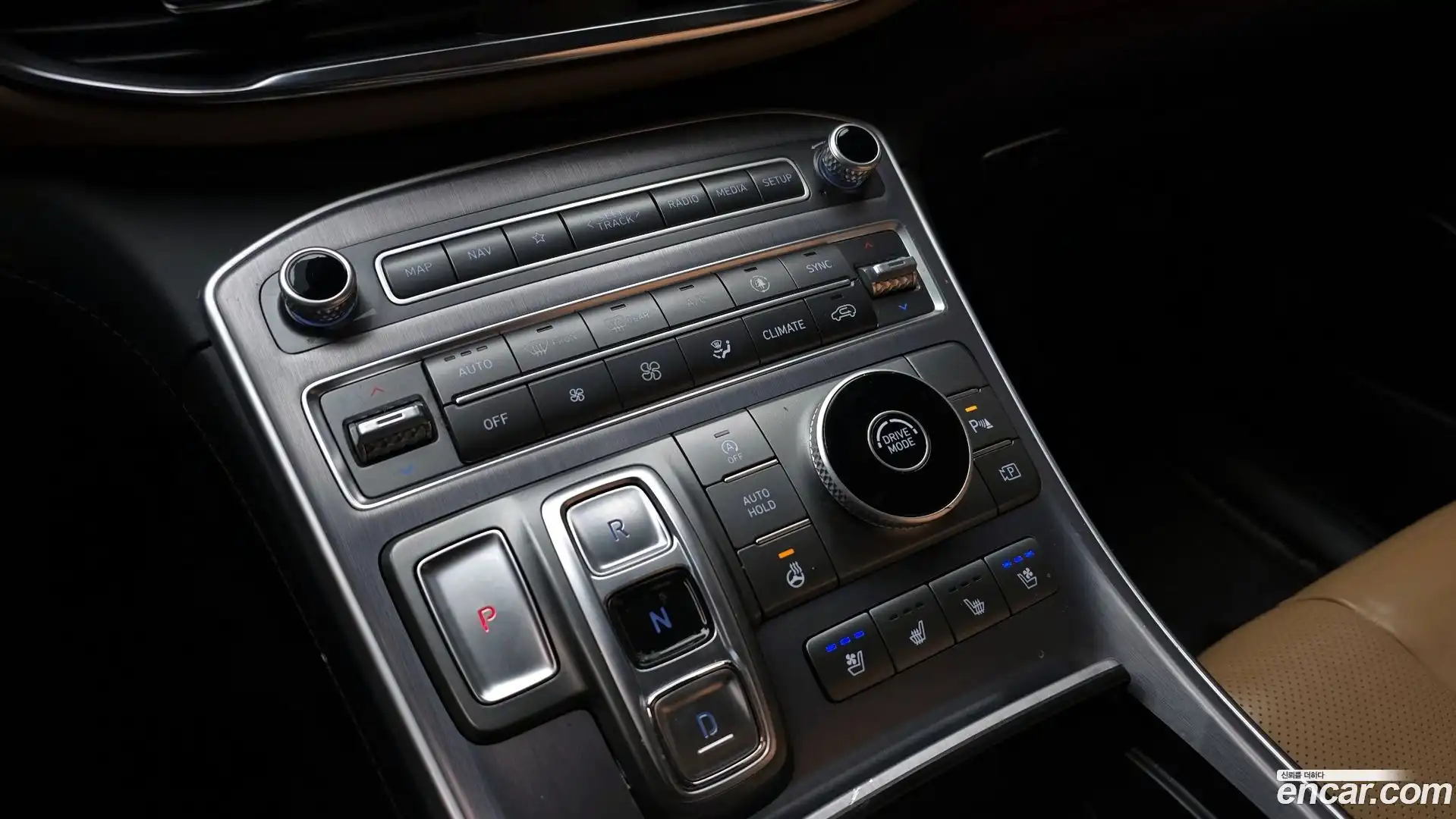 Santafe Hyundai 2020.10-INNER-009