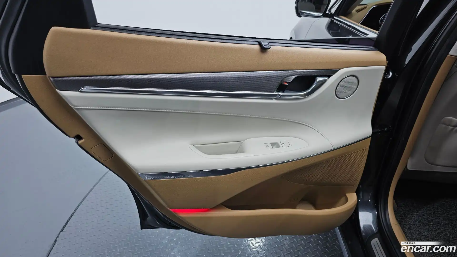 Grandeur Hyundai 2020.5-INNER-035