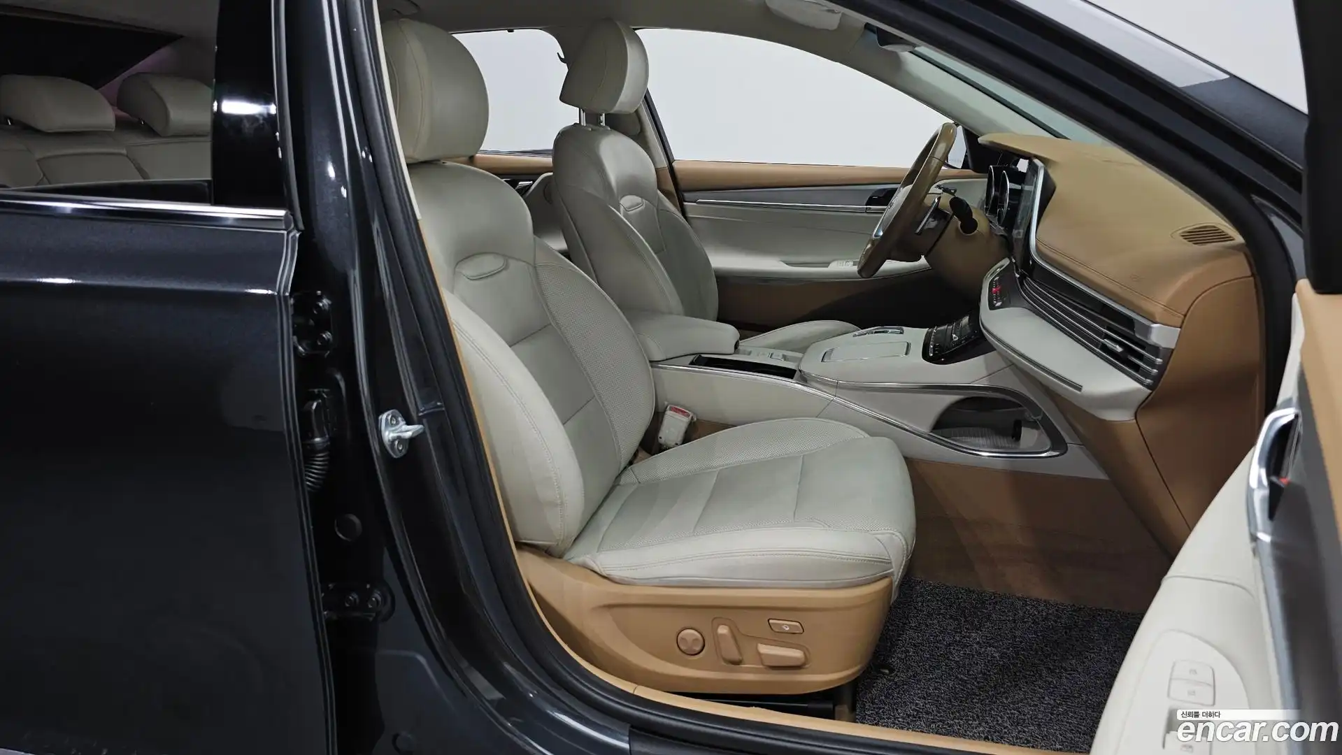 Grandeur Hyundai 2020.5-INNER-036