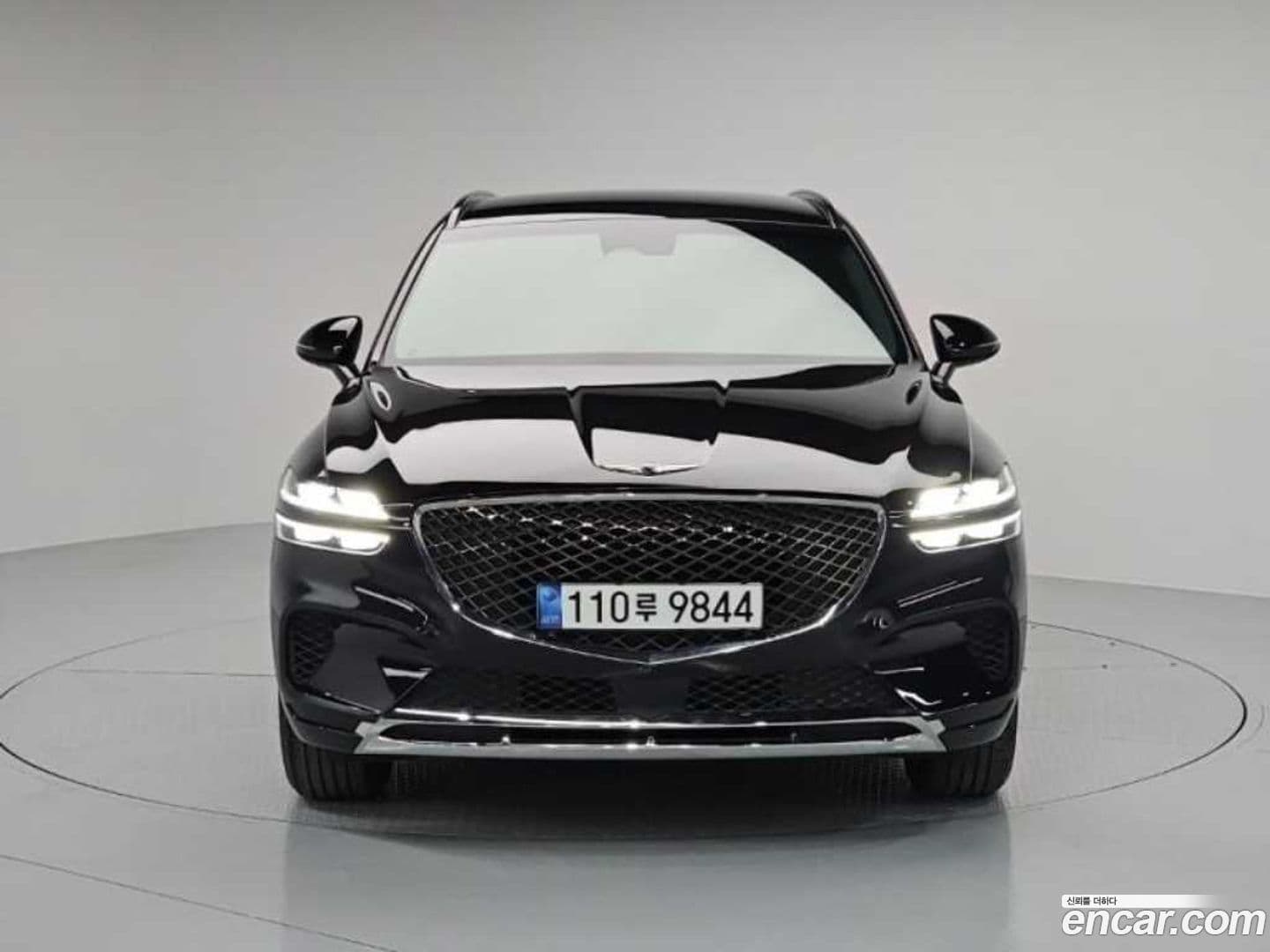 Main__Slider__Photo:GV70 Genesis 2022.4-0