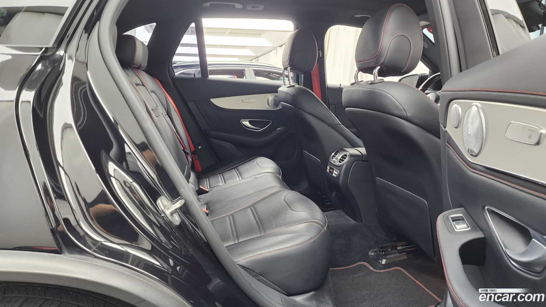 GLC-Class Mercedes-Benz 2016.11-OPTION-016