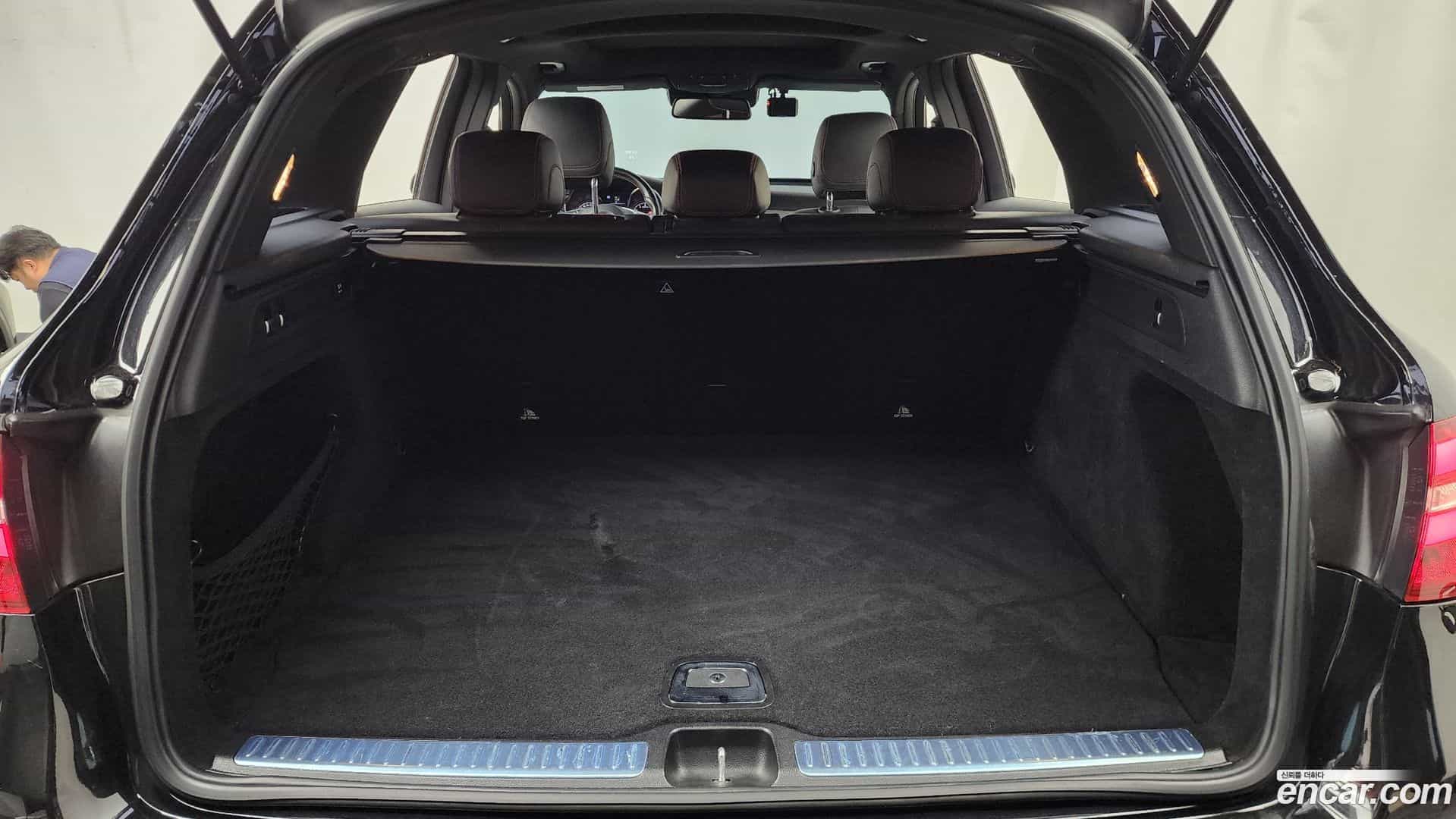 GLC-Class Mercedes-Benz 2016.11-OPTION-024