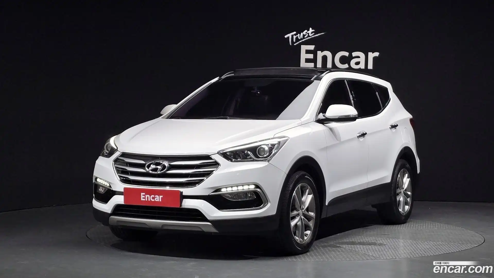 Santafe Hyundai 2016.8-OUTER-001