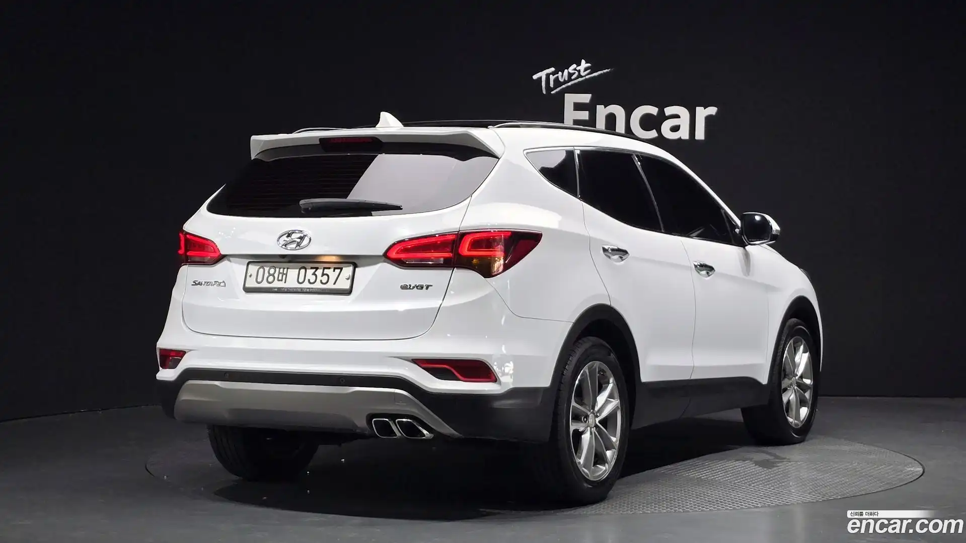Santafe Hyundai 2016.8-OUTER-002