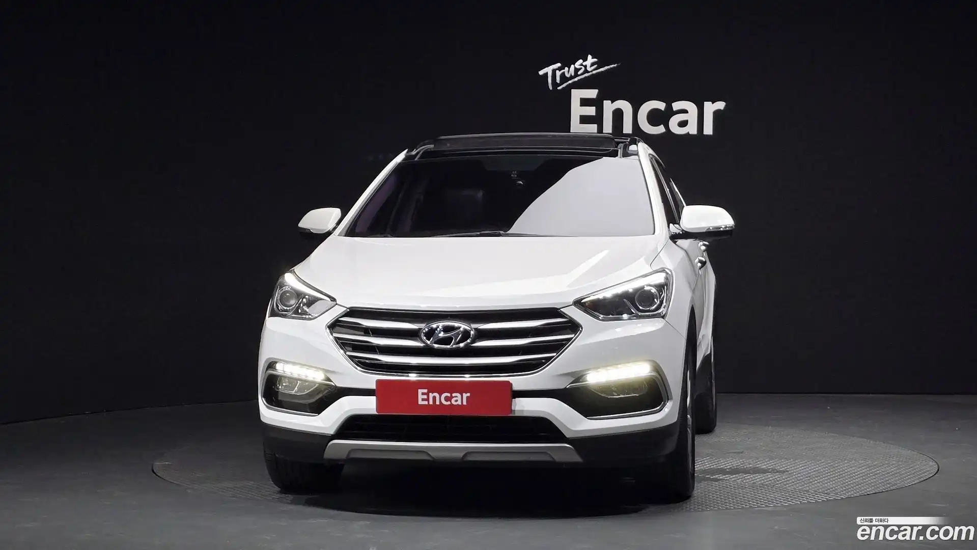 Santafe Hyundai 2016.8-OUTER-003