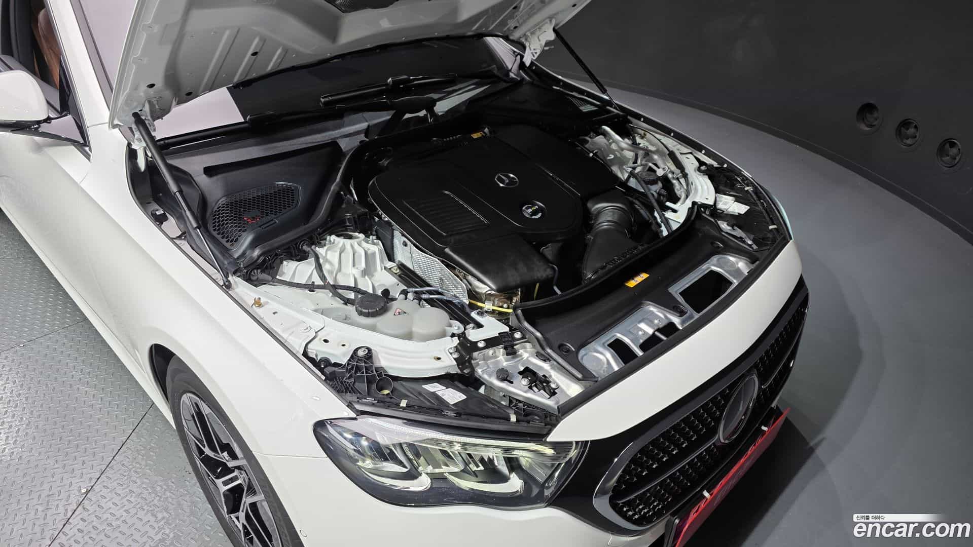 E-Class Mercedes-Benz 2025.5-OUTER-006