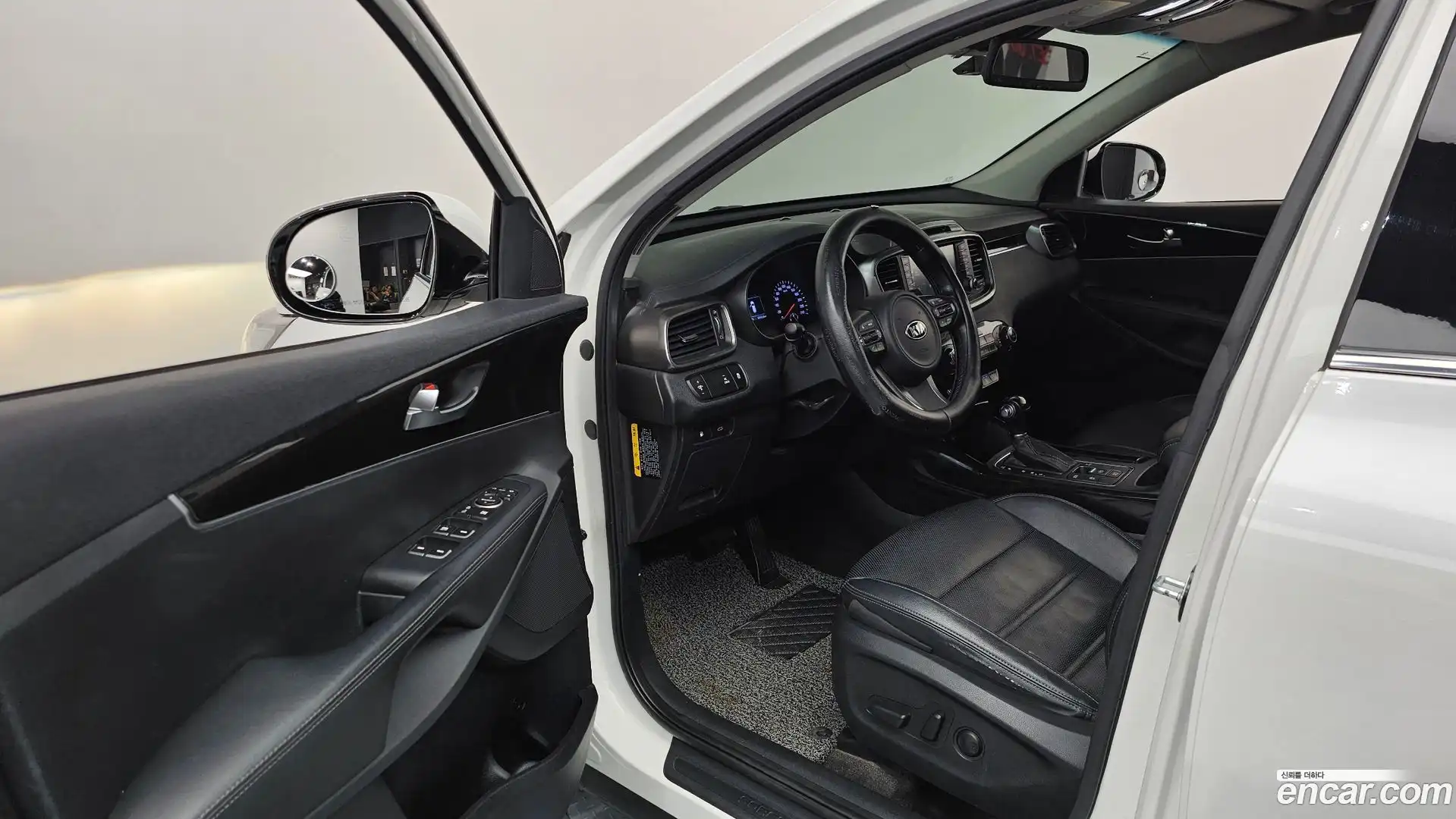 Sorento Kia 2014.9-INNER-010