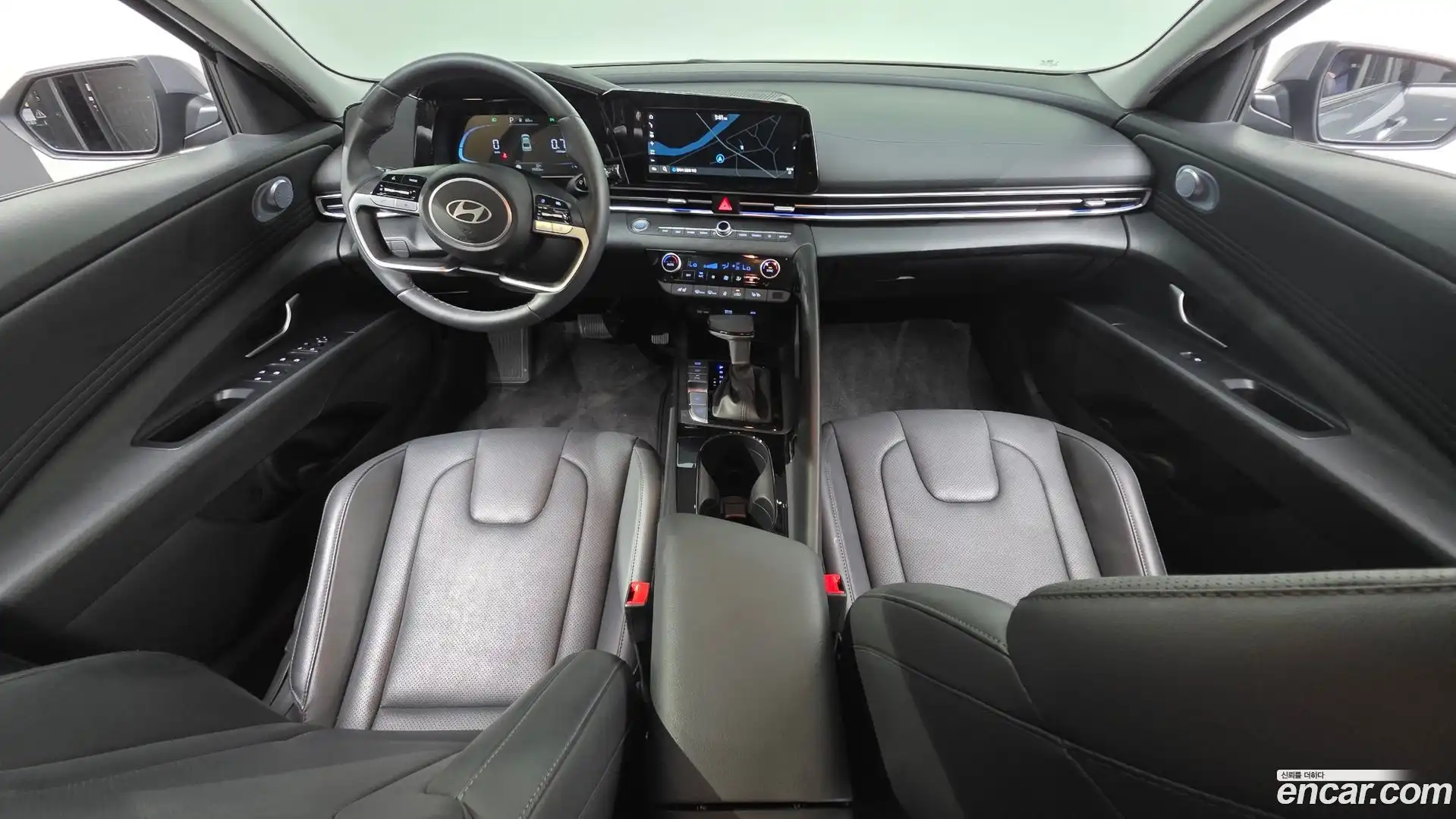 AVANTE Hyundai 2024.8-INNER-007