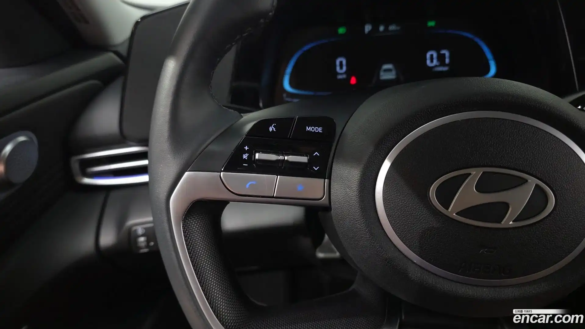 AVANTE Hyundai 2024.8-OPTION-021