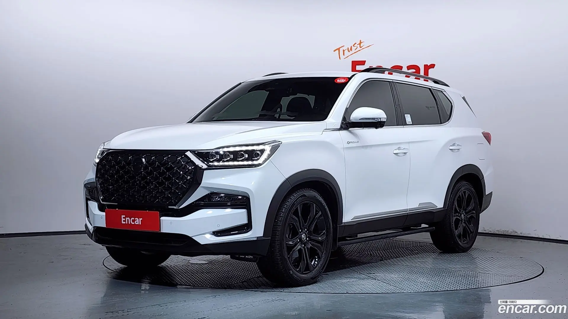 Main__Slider__Photo:Rexton KG Mobility 2022.8-0