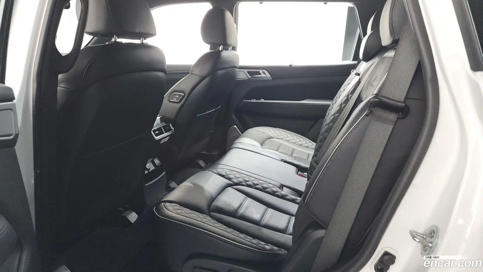 Rexton KG Mobility 2022.8-OPTION-023