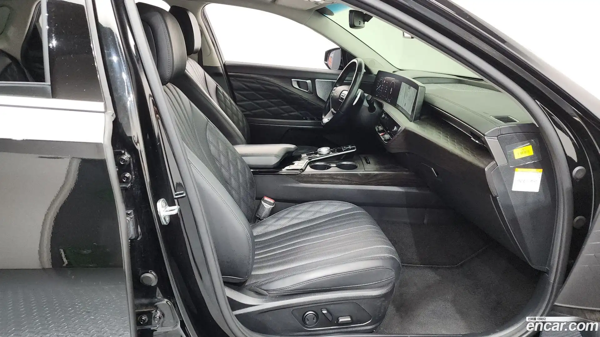 K8 Kia 2022.0-INNER-036